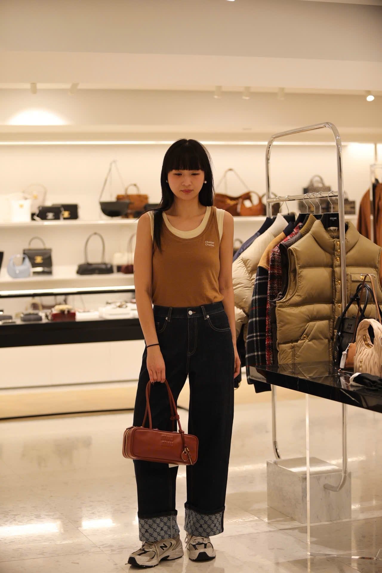  Quần jean xanh gấp gấu logo 