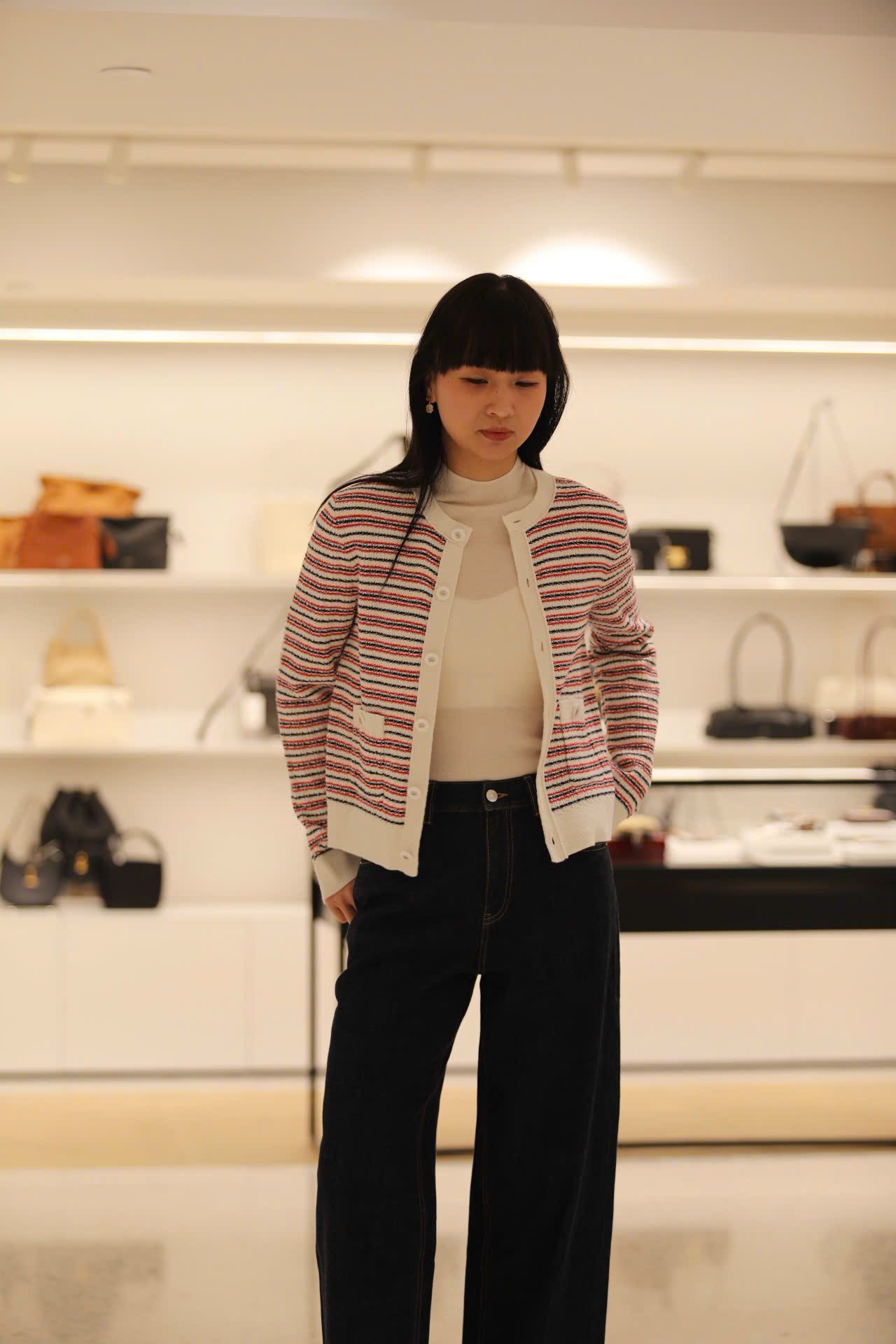  Áo CDG trẳng kẻ đỏ viền trắng 