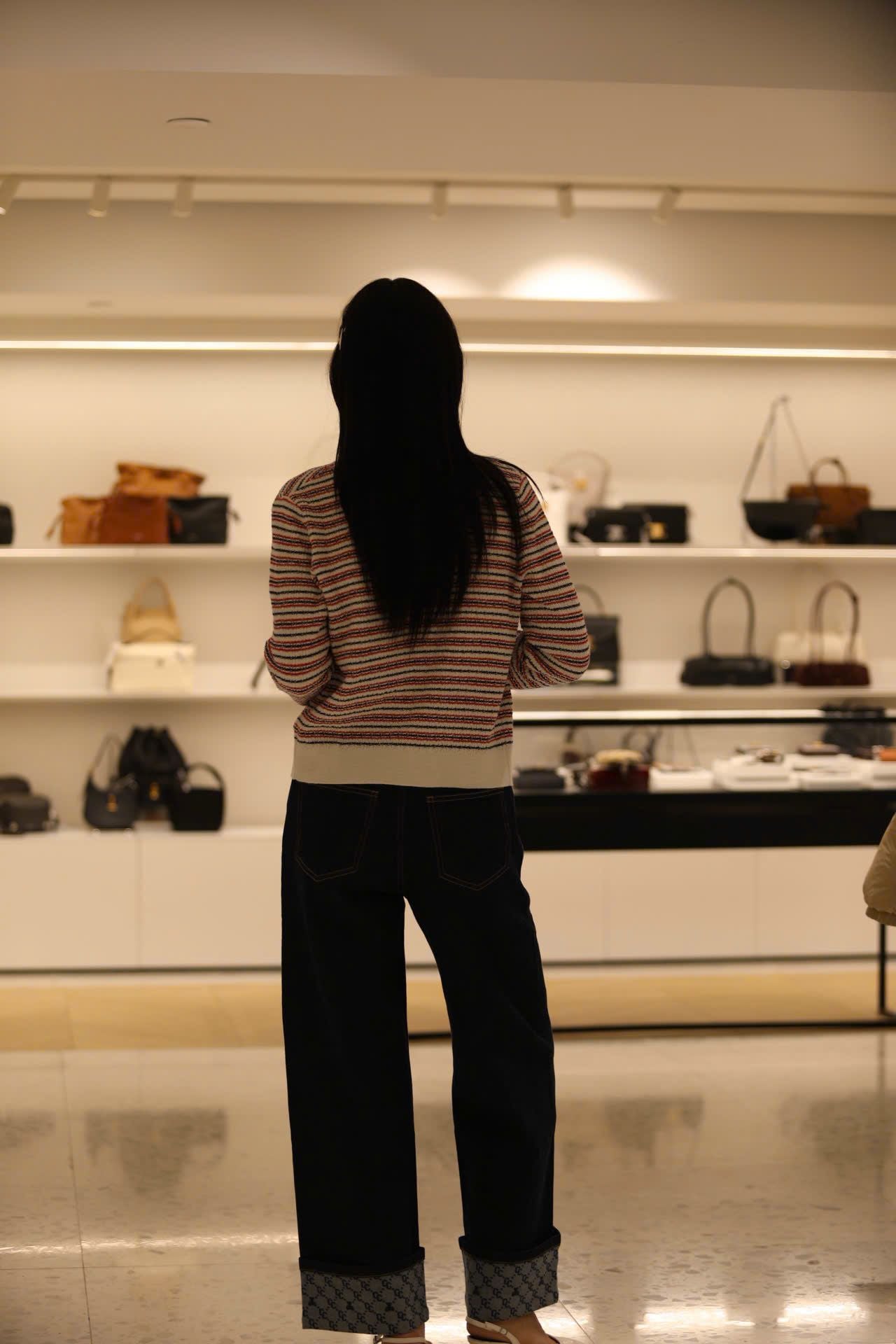  Áo CDG trẳng kẻ đỏ viền trắng 