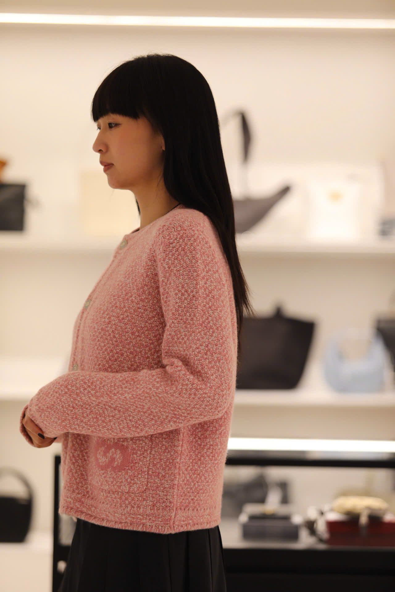  Áo CDG hồng cashmere 2 túi logo 