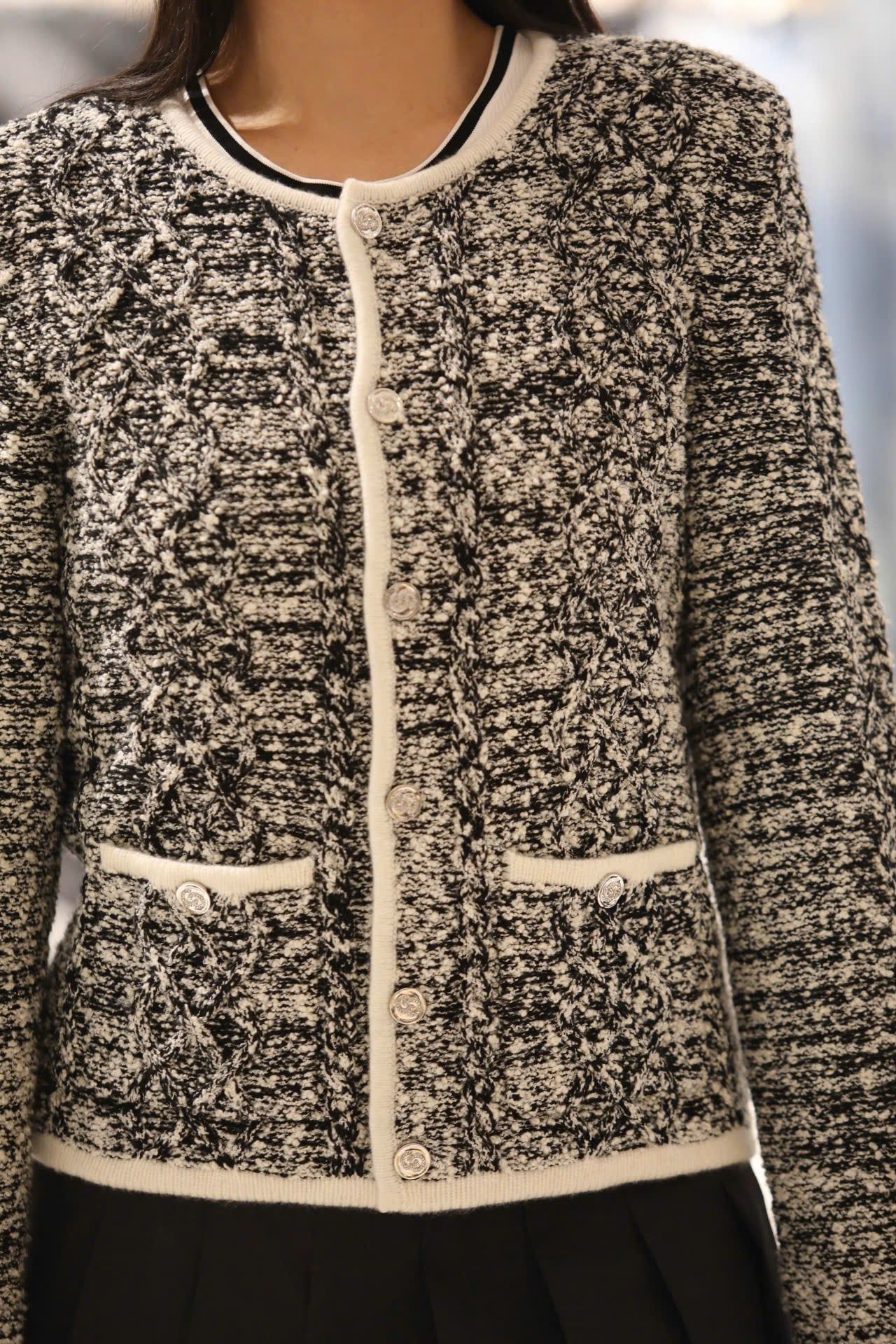  Áo CDG xám viền trắng 