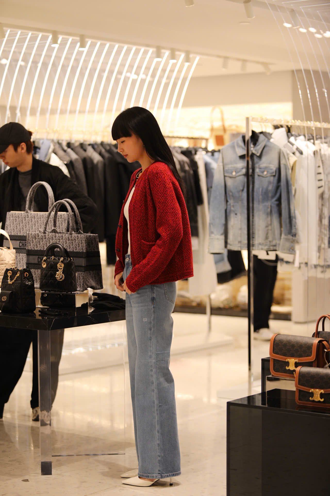  1.Áo CDG đỏ cashmere 2 túi logo 