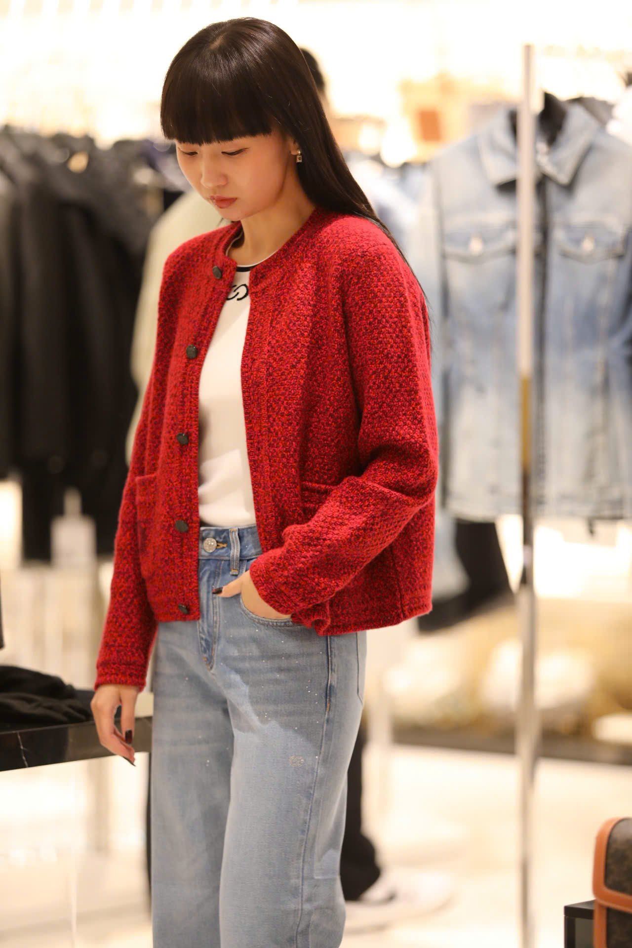  1.Áo CDG đỏ cashmere 2 túi logo 