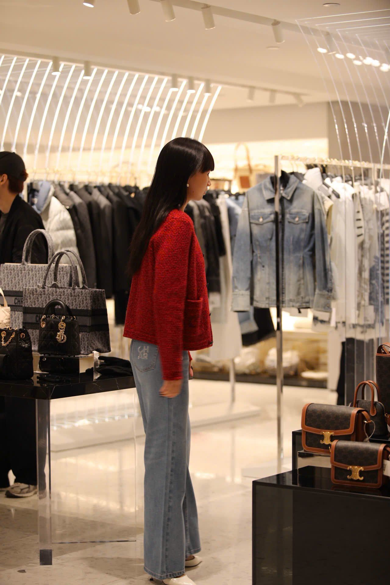  1.Áo CDG đỏ cashmere 2 túi logo 