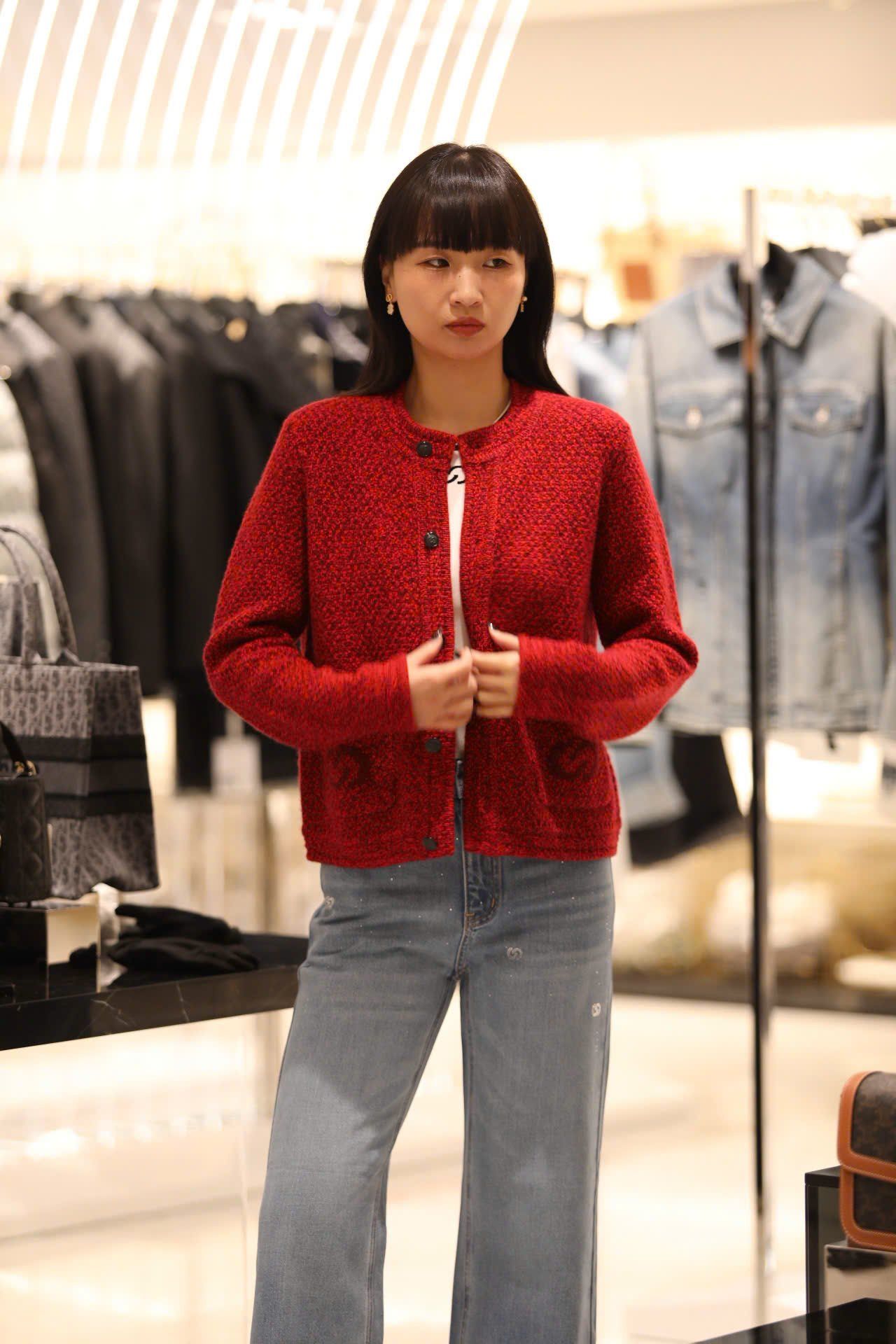  1.Áo CDG đỏ cashmere 2 túi logo 