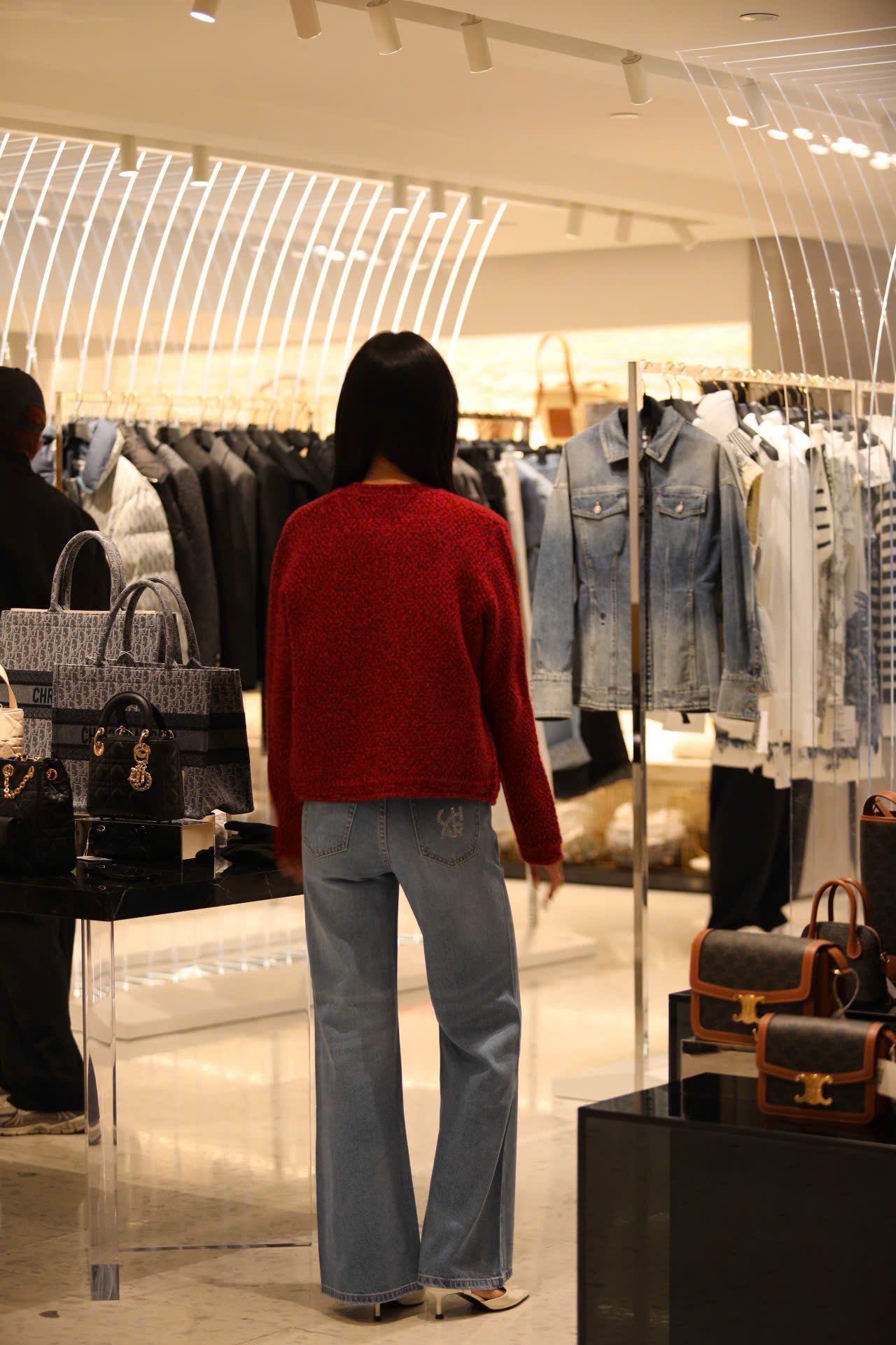  1.Áo CDG đỏ cashmere 2 túi logo 