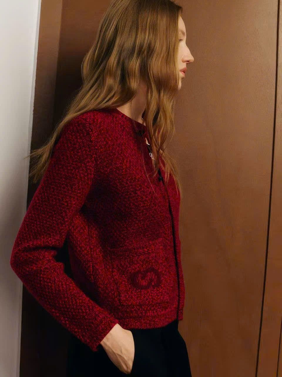  1.Áo CDG đỏ cashmere 2 túi logo 