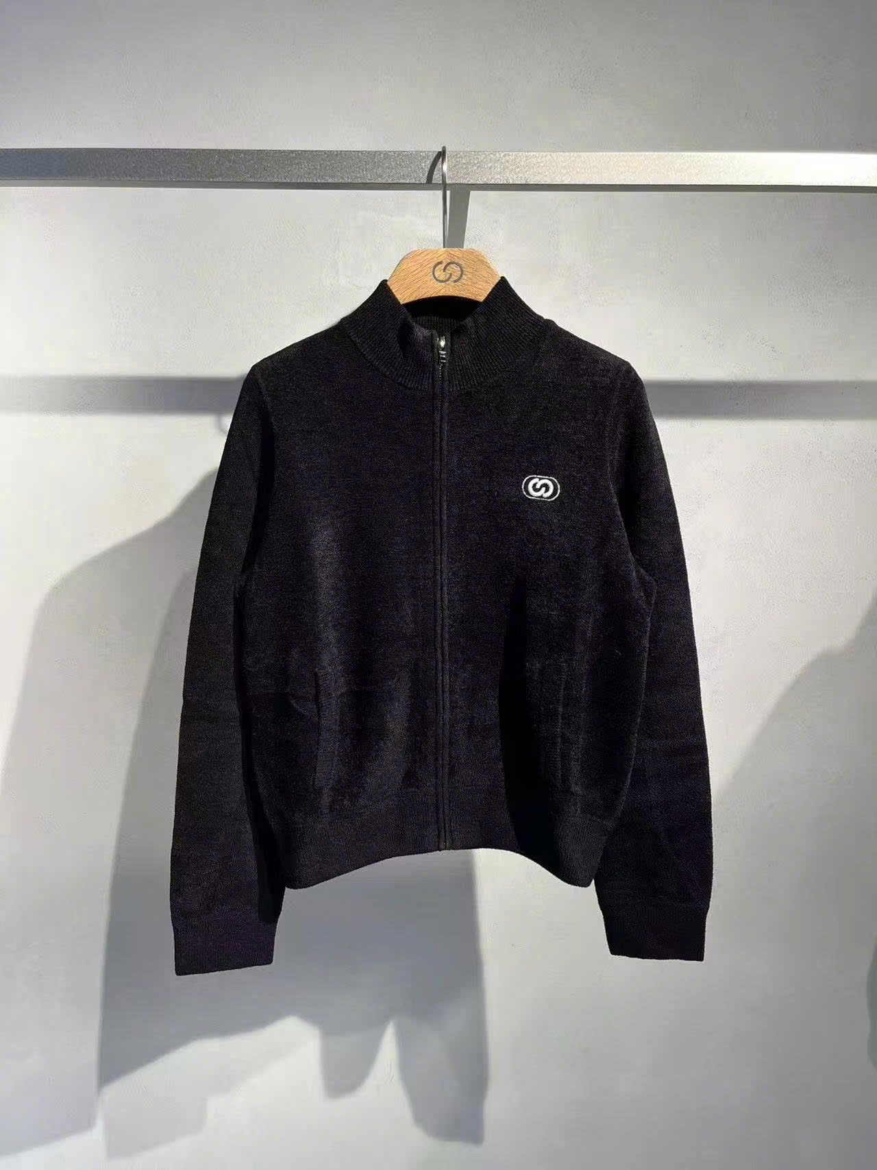  Bộ Áo khoác nhung& quần nhung đen xốp, logo trắng 1 bên (SET) 