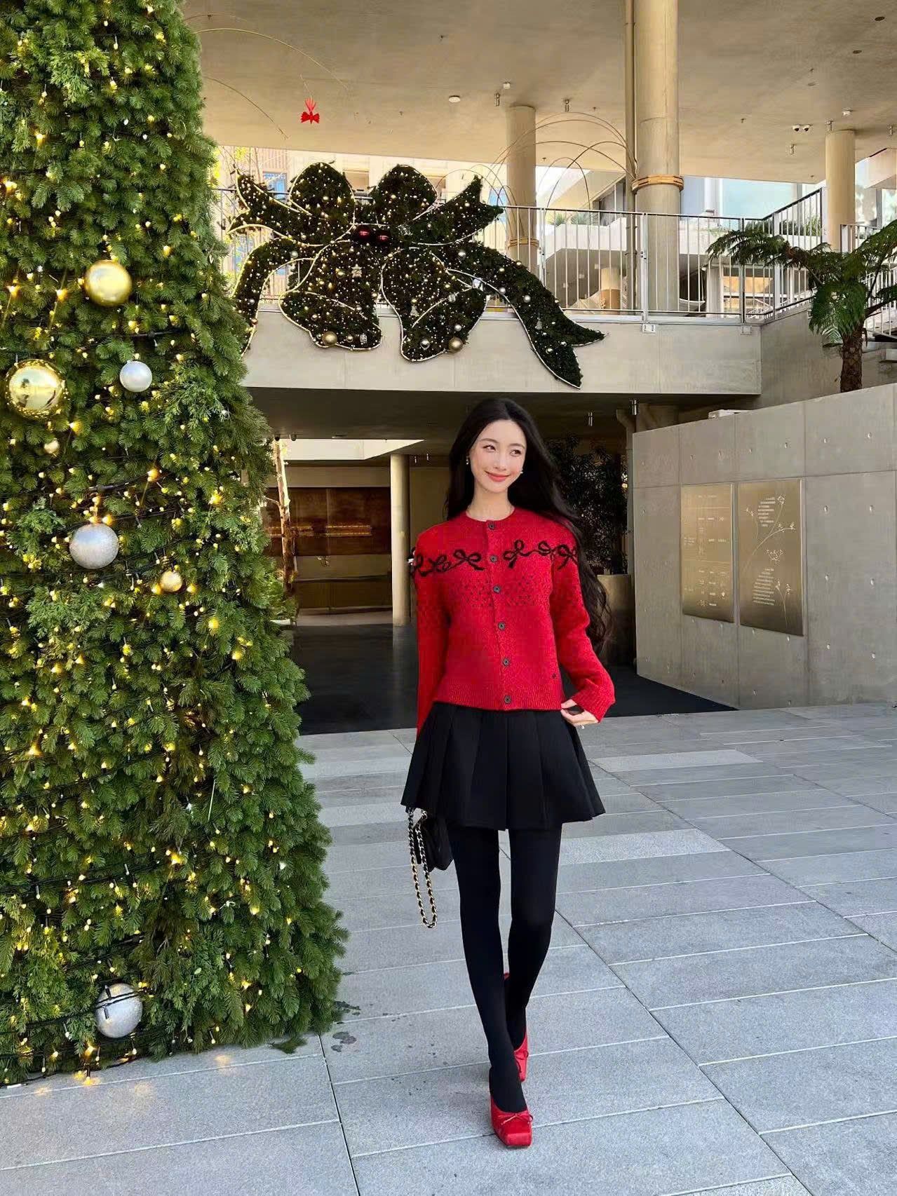  Áo CDG đỏ nơ đen 