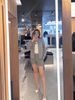  Áo CDG xám kẻ trắng chữ nhỏ 1 bên 