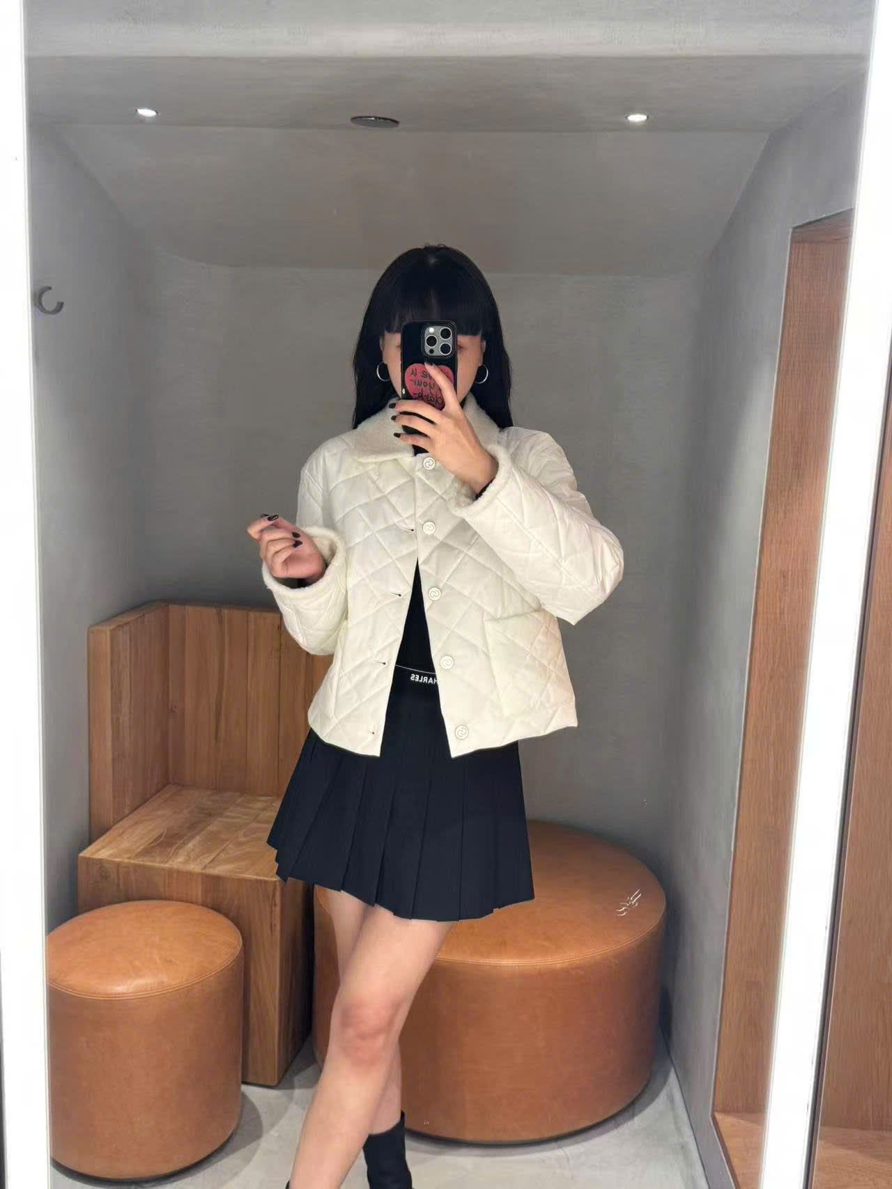  Áo phao trám trắng cổ lông 