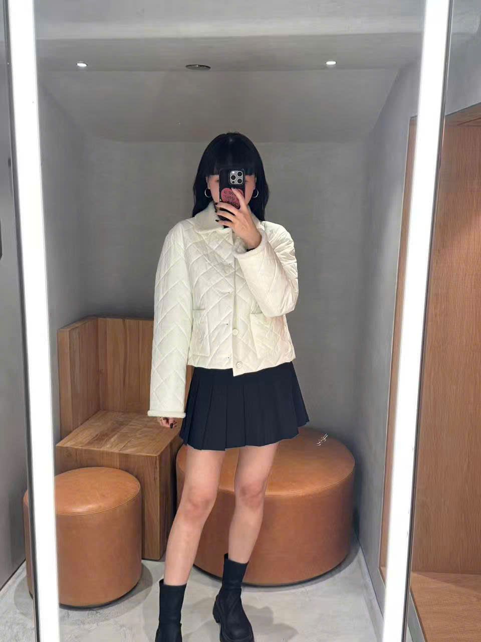  Áo phao trám trắng cổ lông 