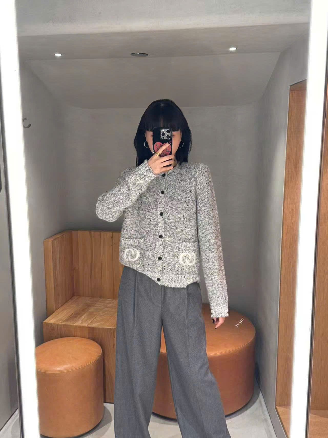  Áo CDG xám 2 túi Logo trắng 