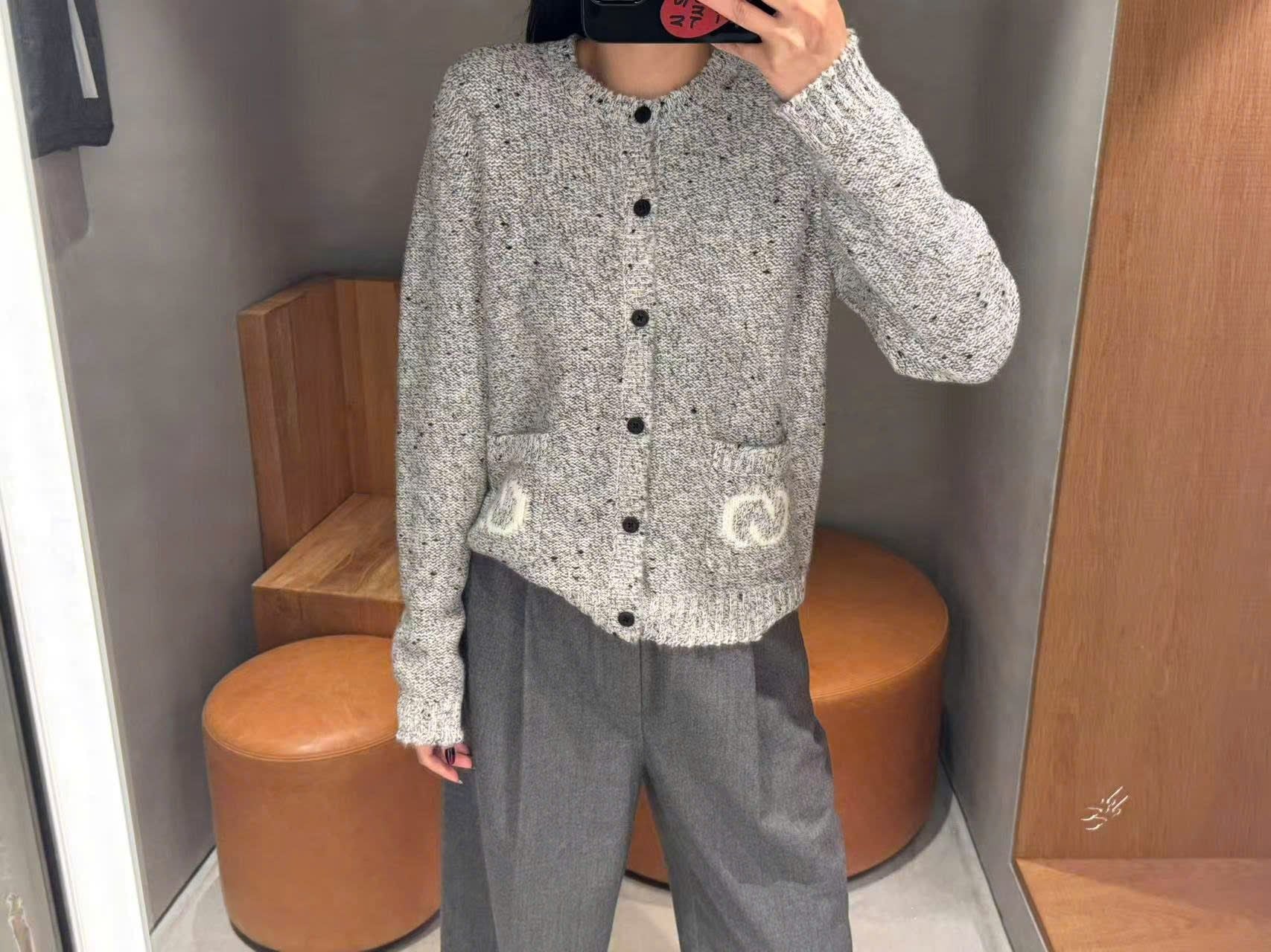  Áo CDG xám 2 túi Logo trắng 