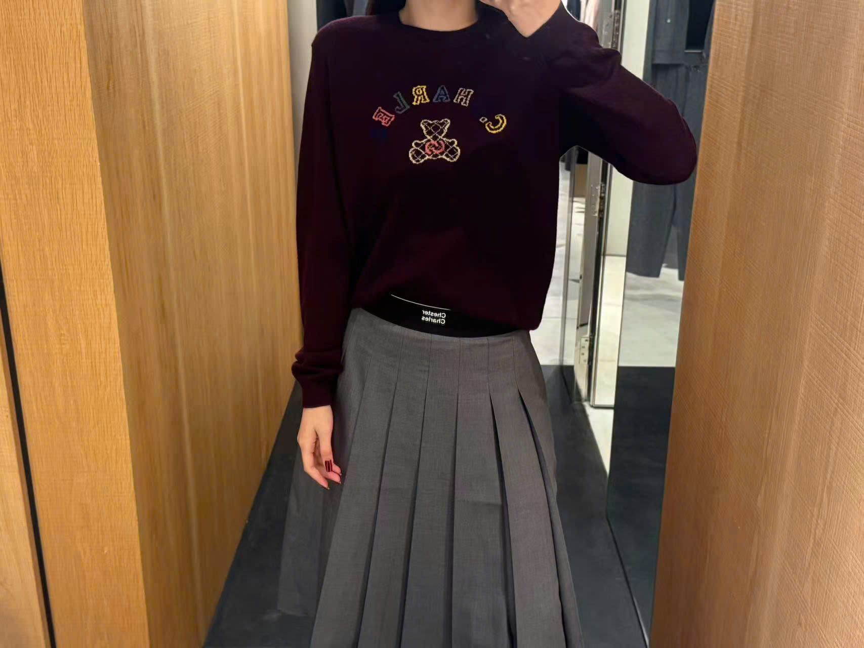  2.Chân váy dài xám - cạp chun đen 