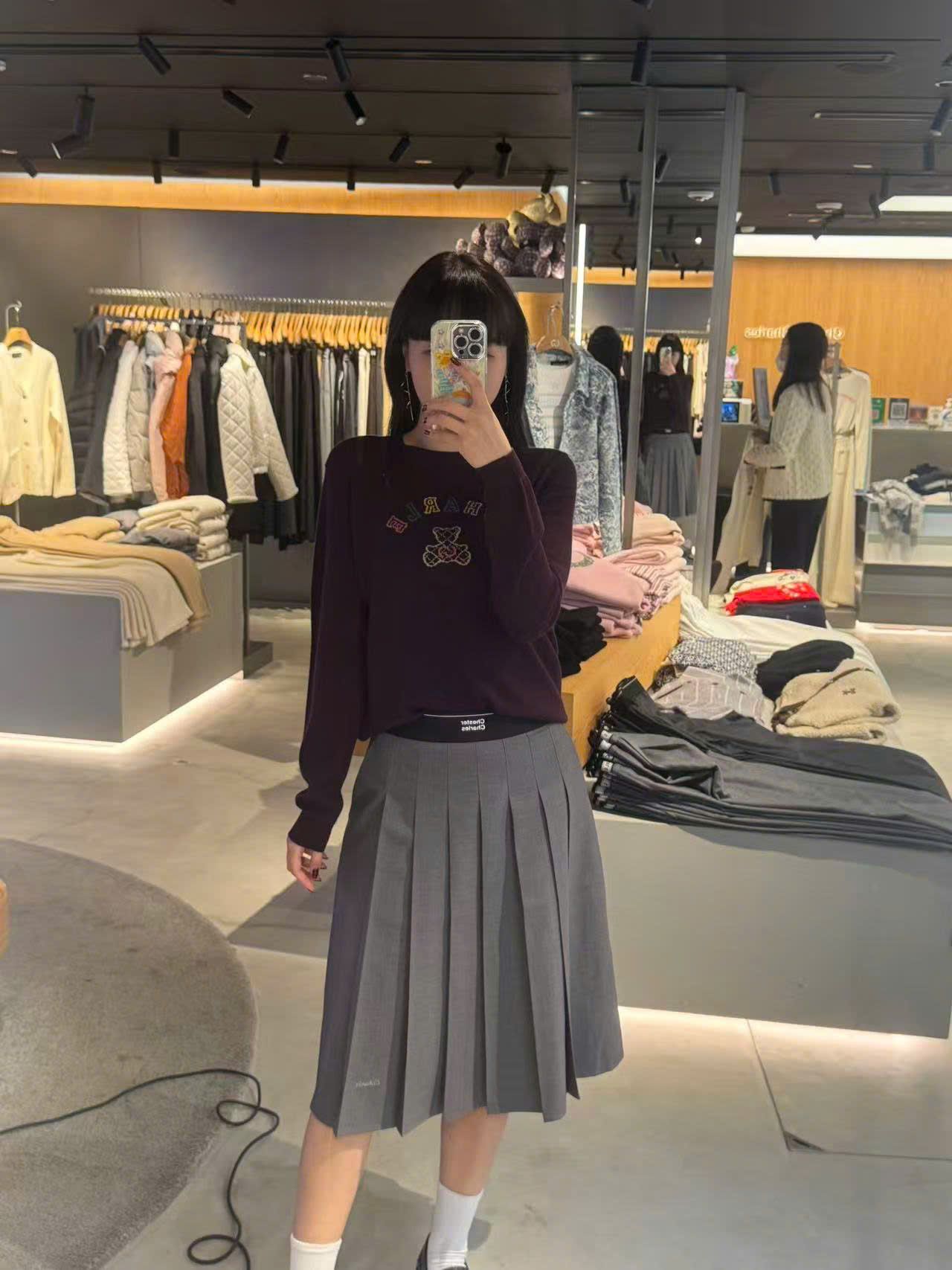  2.Chân váy dài xám - cạp chun đen 