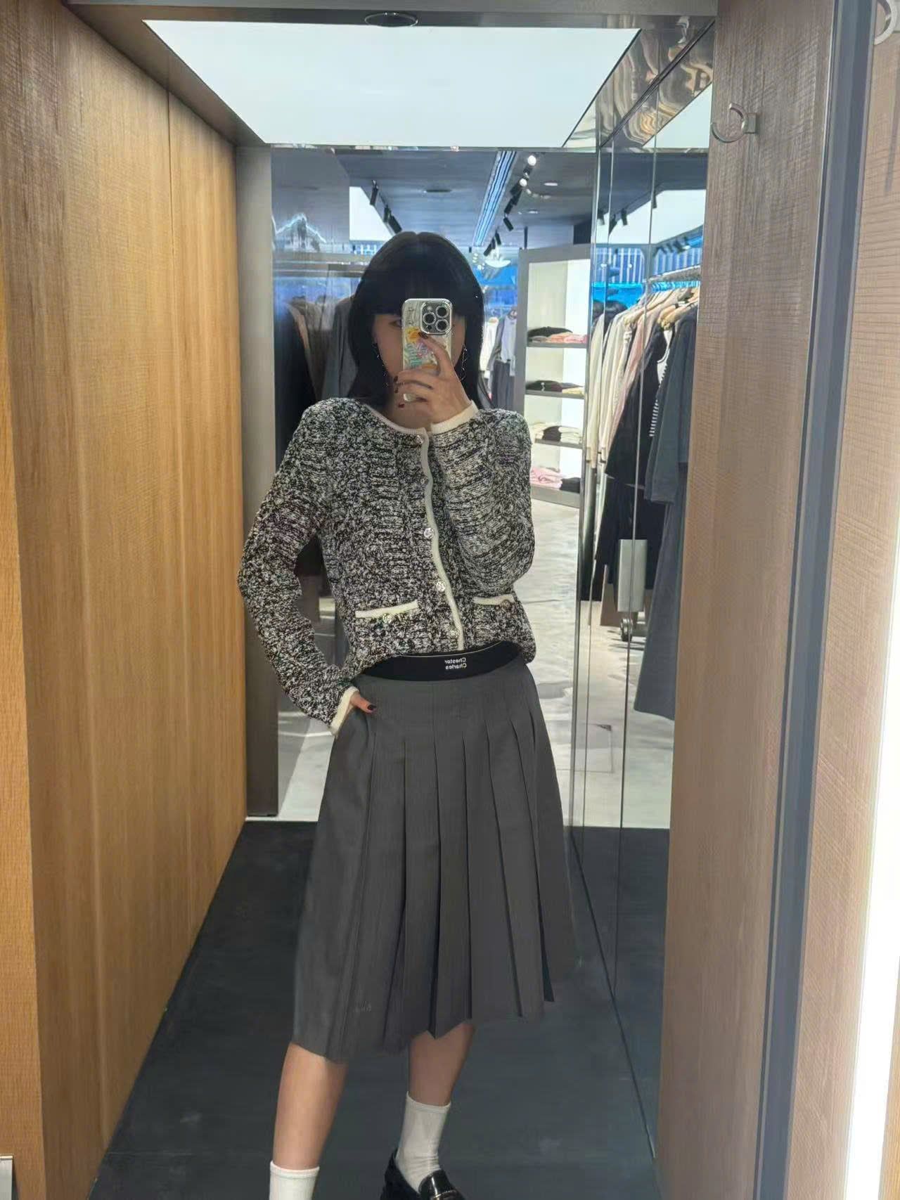  Áo CDG xám viền trắng 