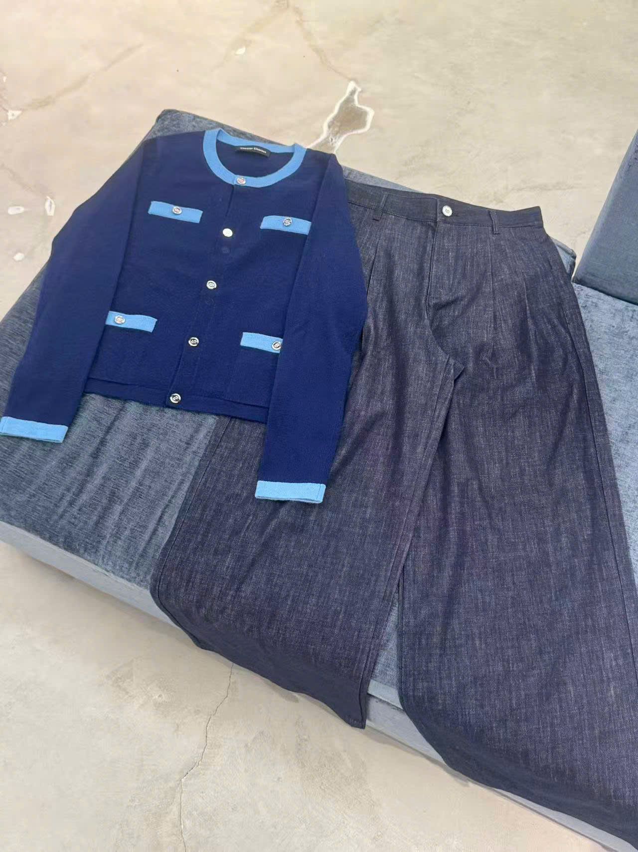  Áo CDG Navy 4 túi trước viền xanh dương 