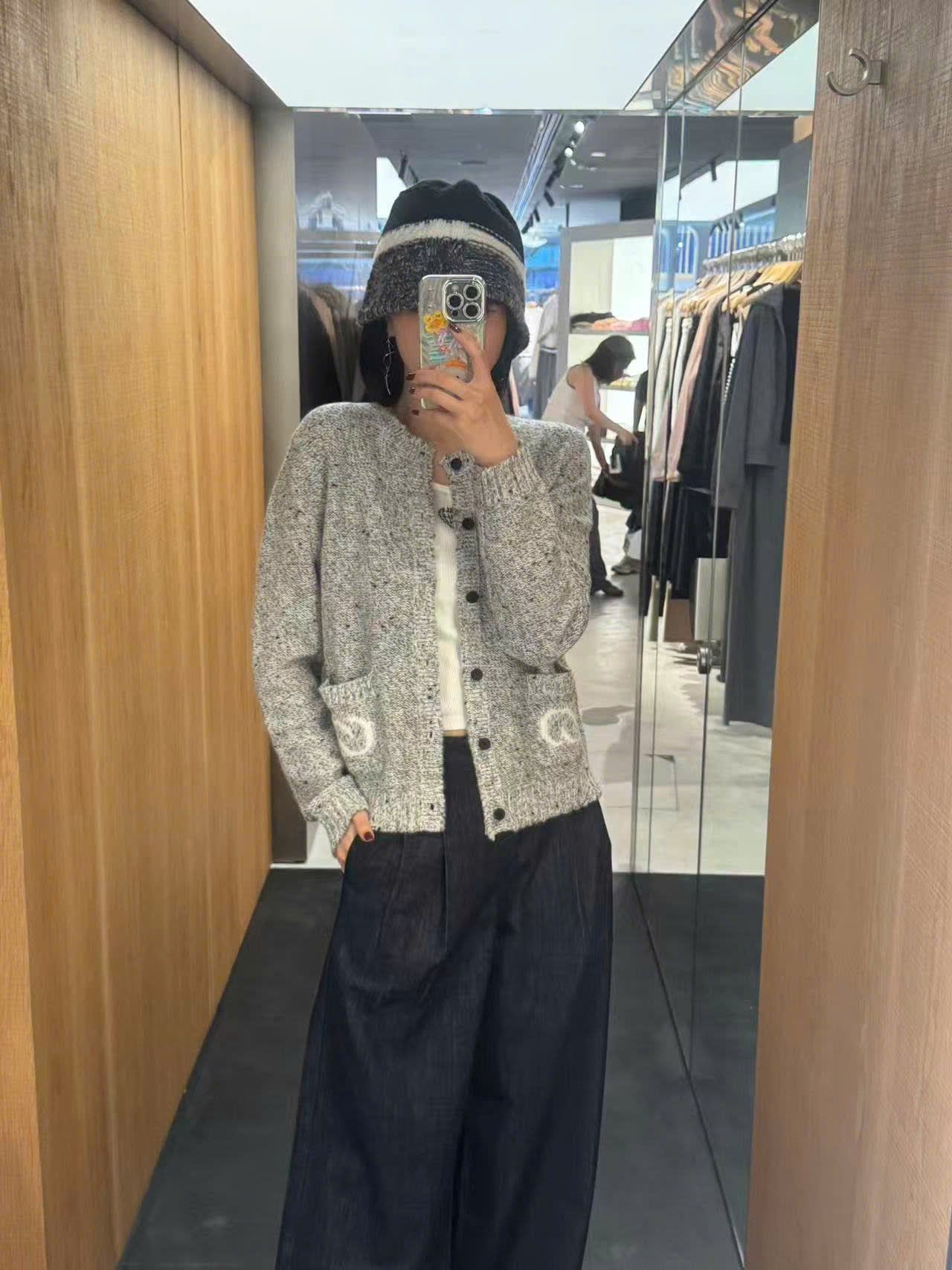  Áo CDG xám 2 túi Logo trắng 