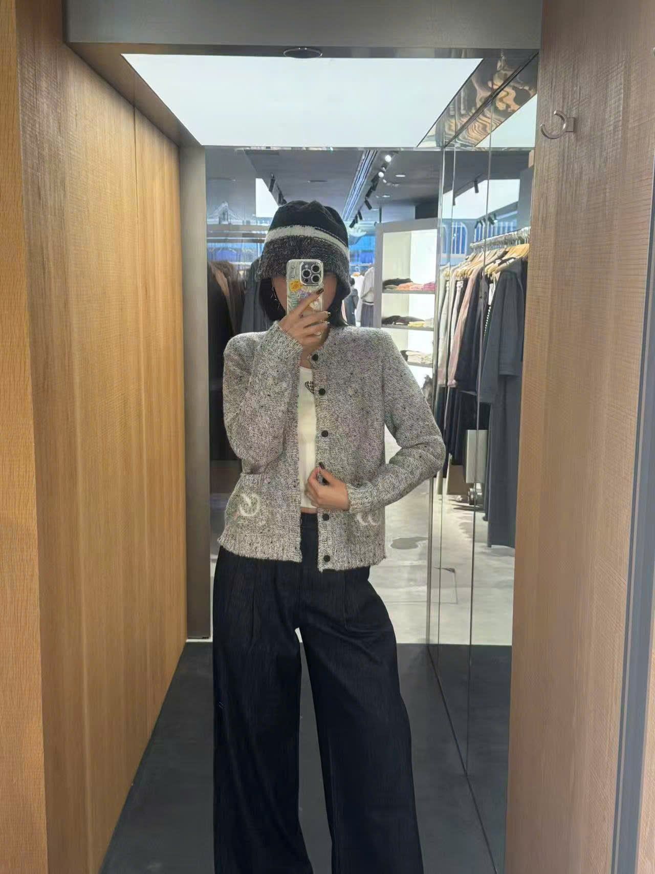  Áo CDG xám 2 túi Logo trắng 