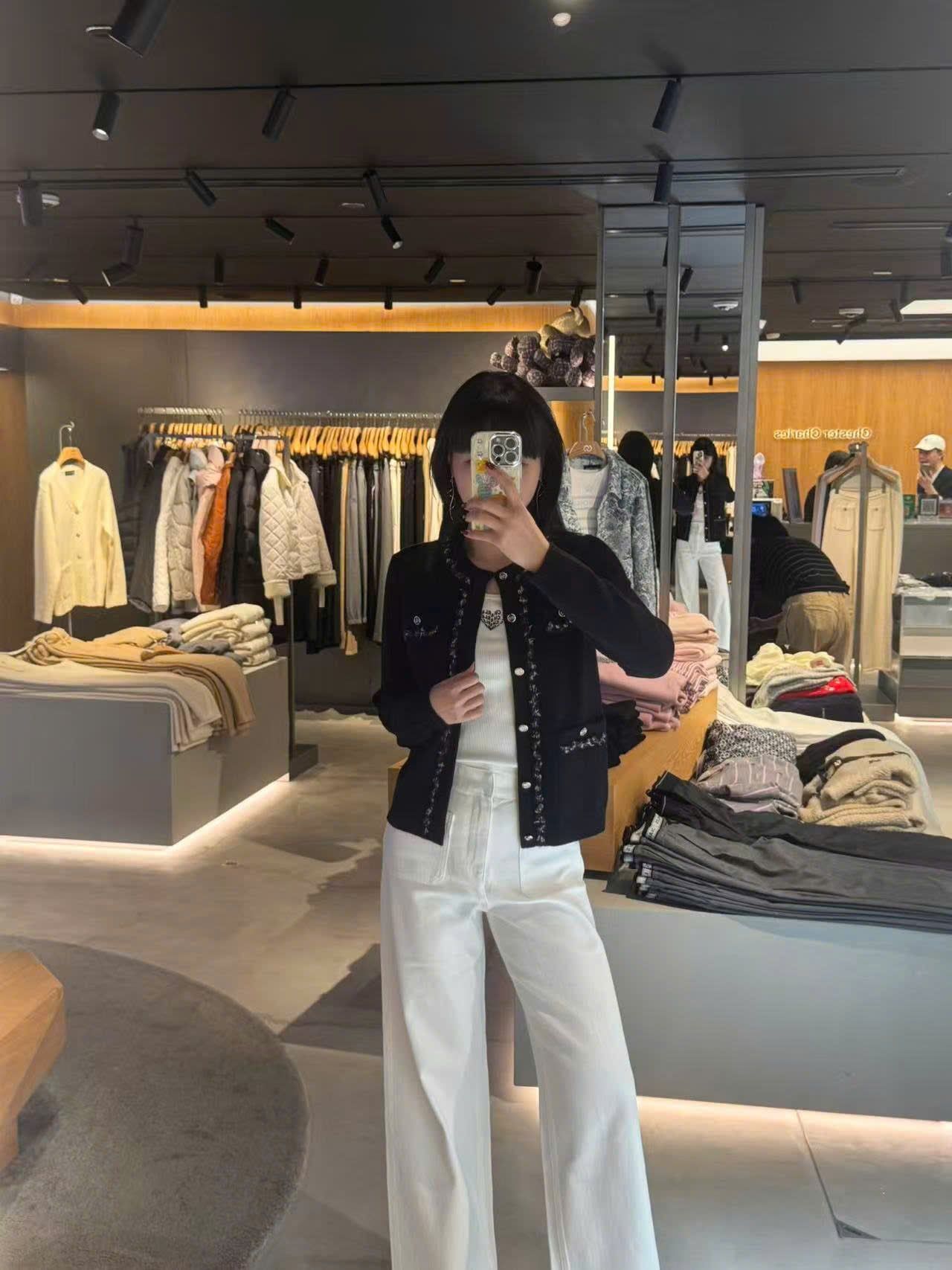  Áo CDG đen 4 túi viền 