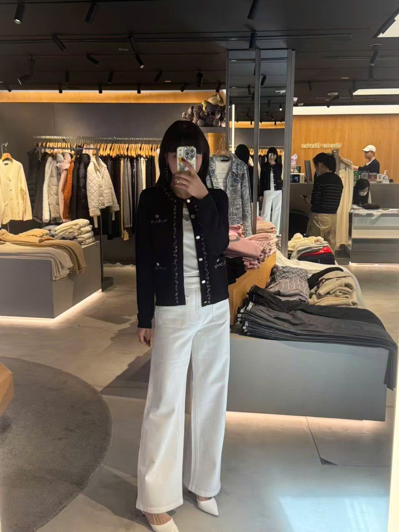  Áo CDG đen 4 túi viền 