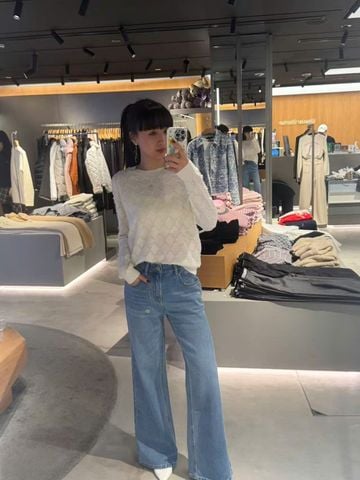  Jean suông xanh nhạt - đính đá túi hậu 