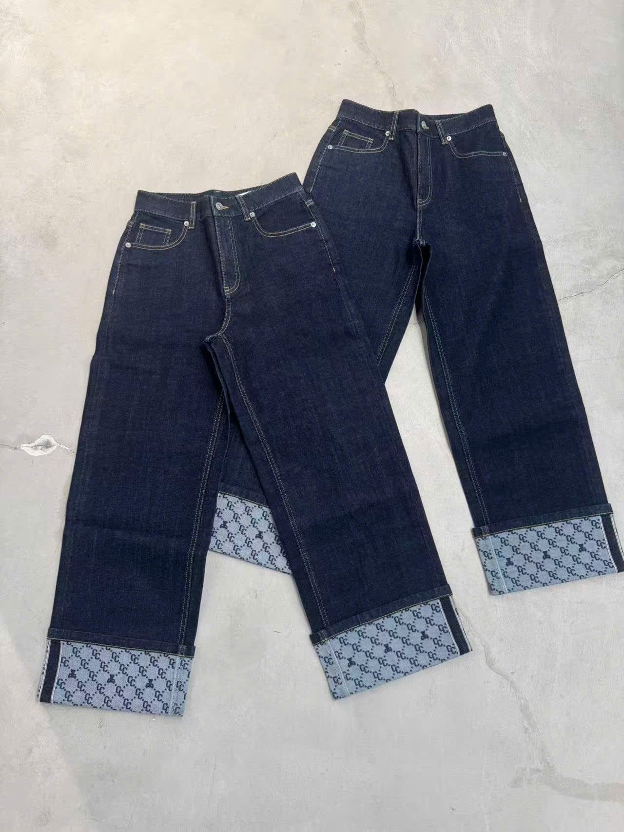  Quần jean xanh gấp gấu logo 