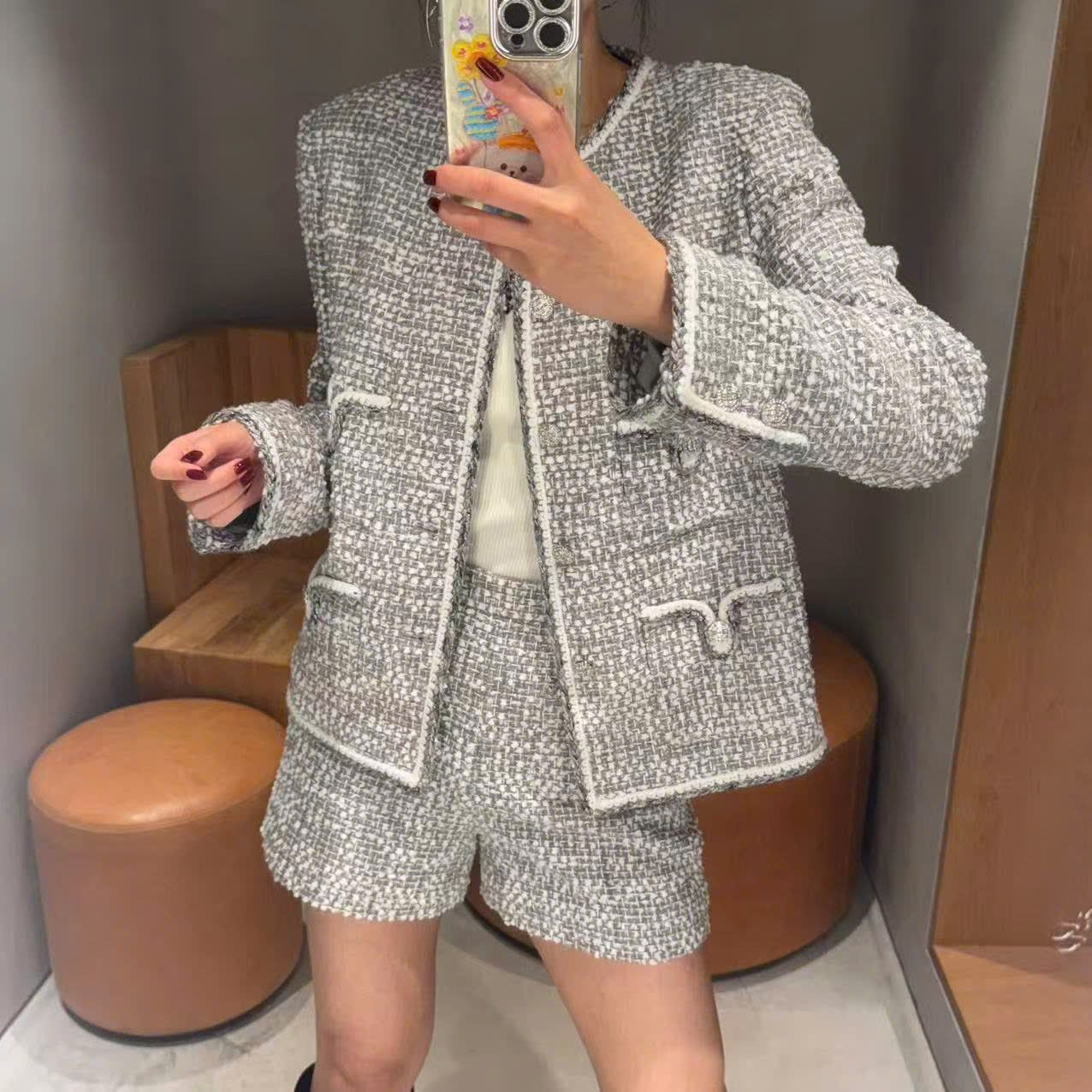  Áo tweed xám trắng 4 túi V 