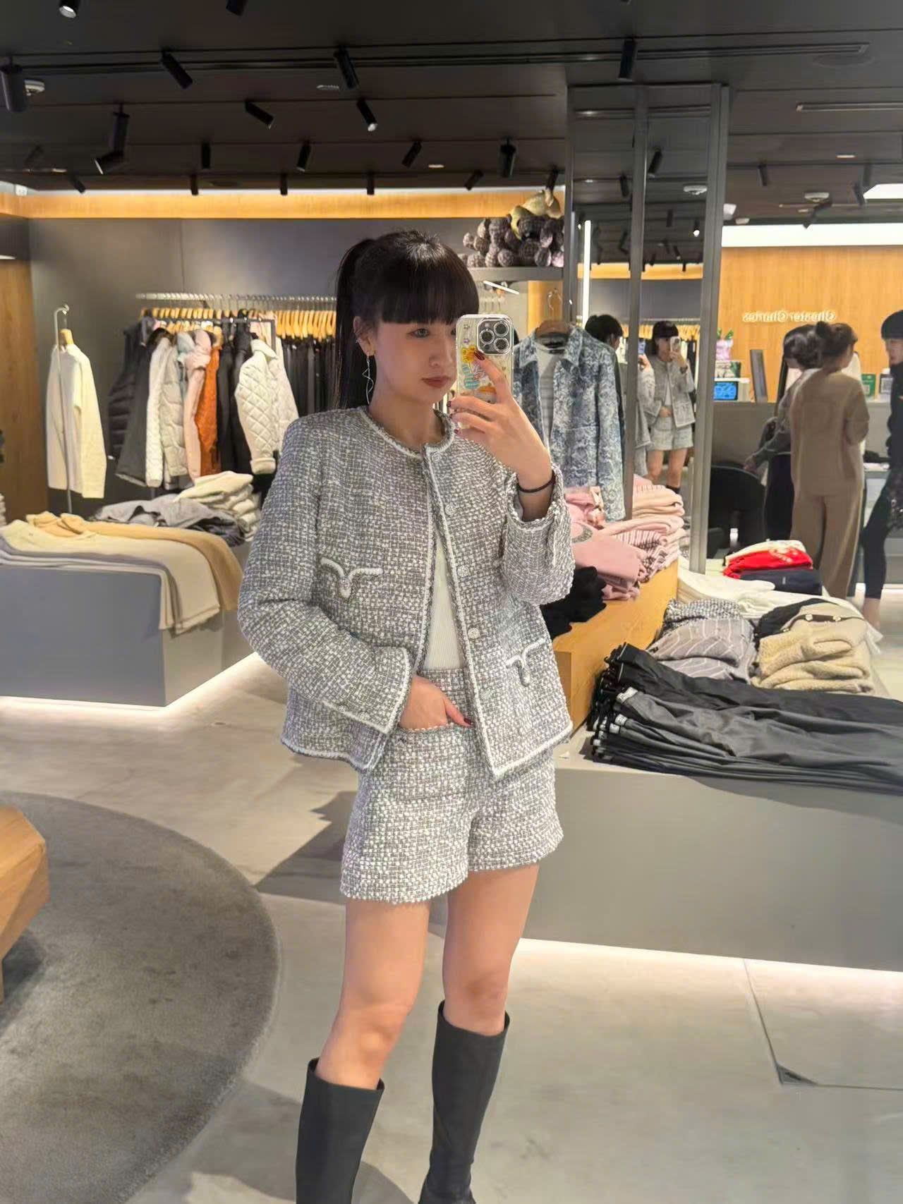  Áo tweed xám trắng 4 túi V 