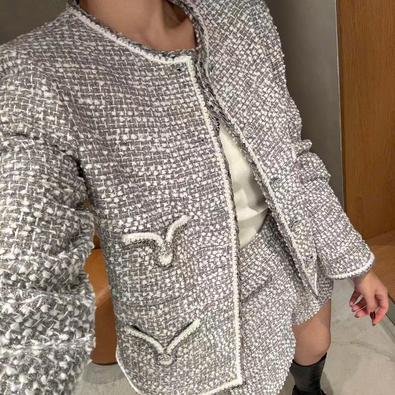  Bộ Áo tweed 4 túi V và Quần short dạ tweed xám trắng set 