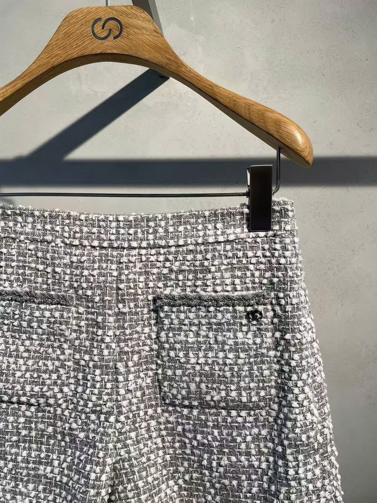  Bộ Áo tweed 4 túi V và Quần short dạ tweed xám trắng set 