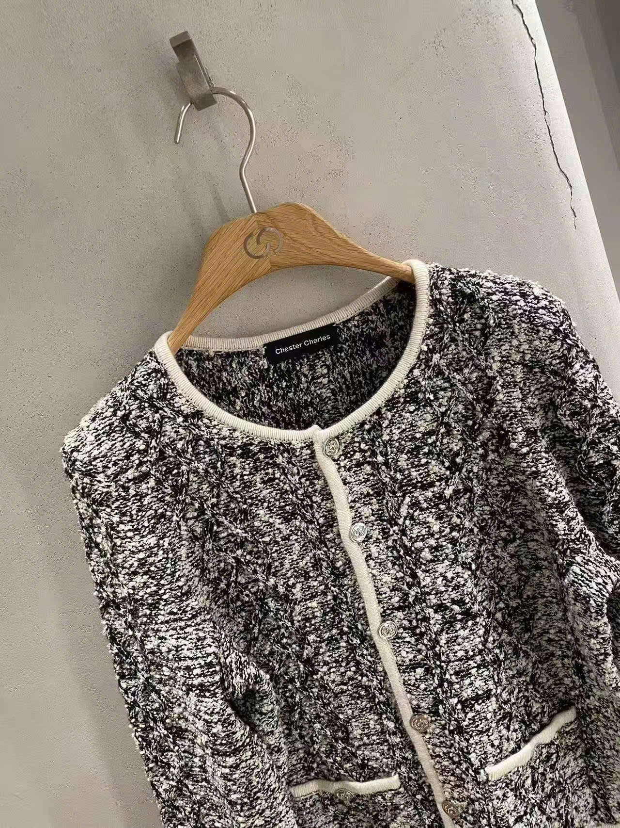  Áo CDG xám viền trắng 