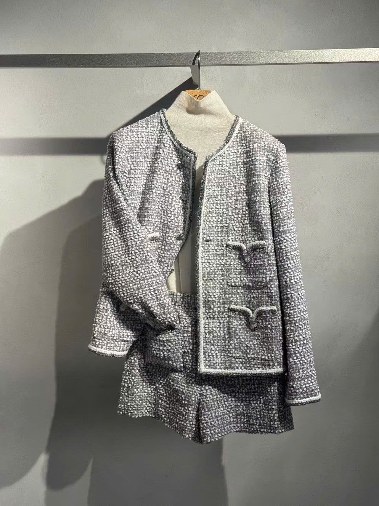  Bộ Áo tweed 4 túi V và Quần short dạ tweed xám trắng set 
