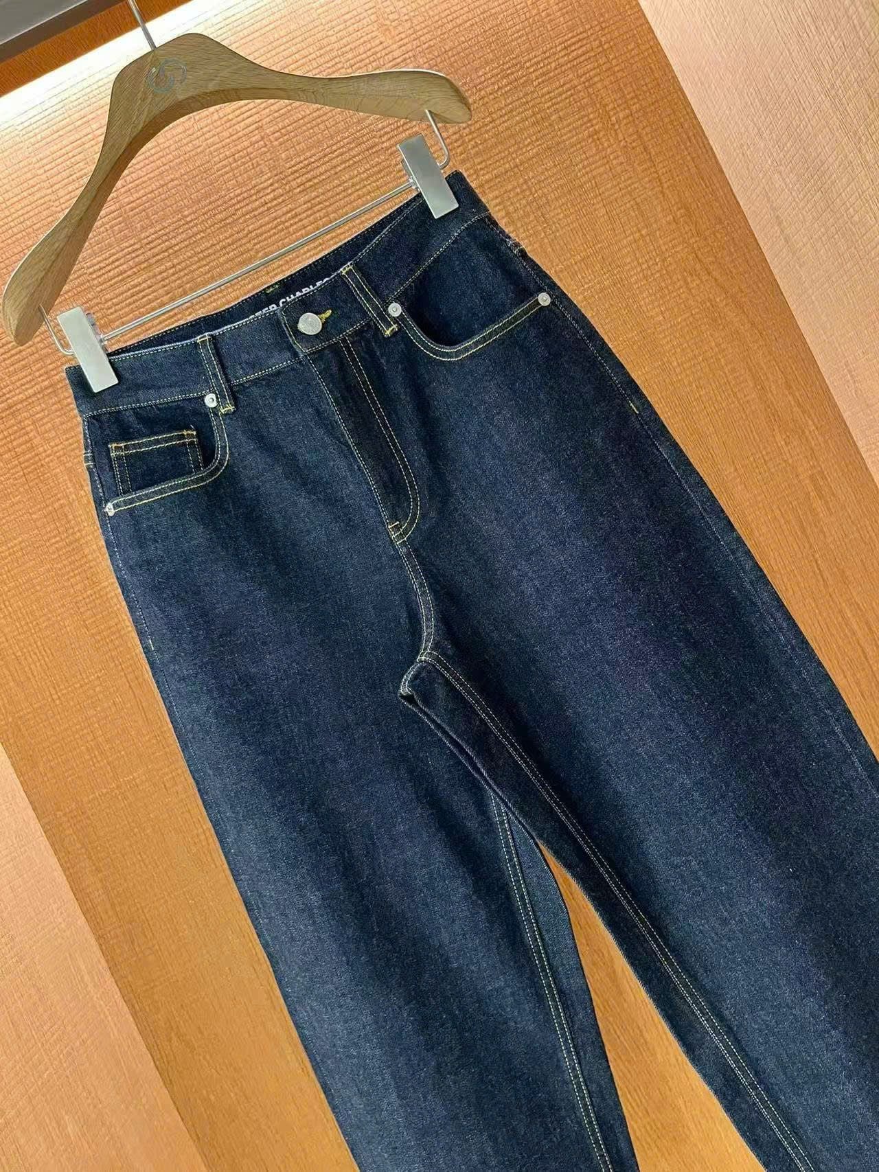  Quần jean xanh gấp gấu logo 