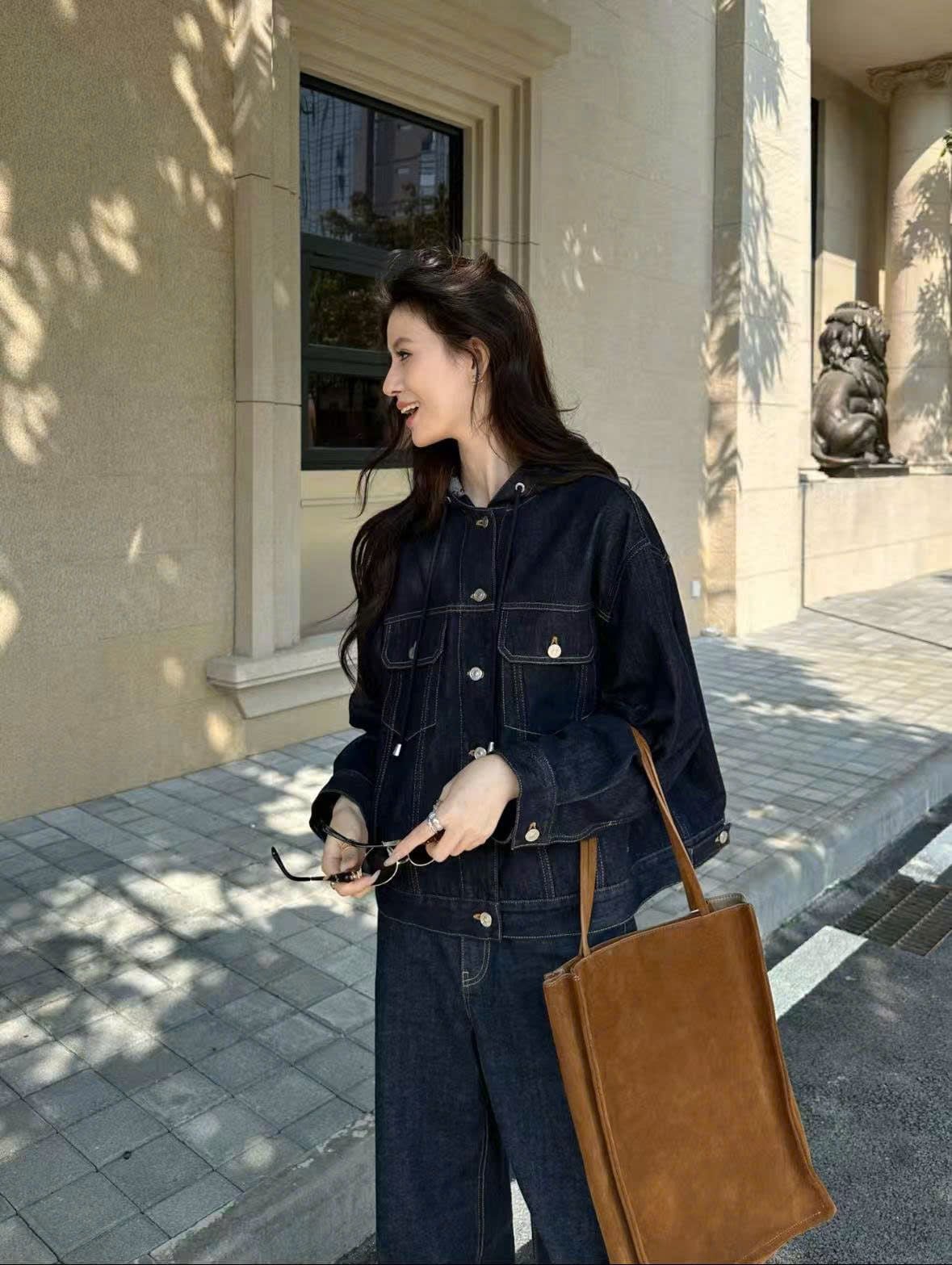  Quần jean xanh gấp gấu logo 