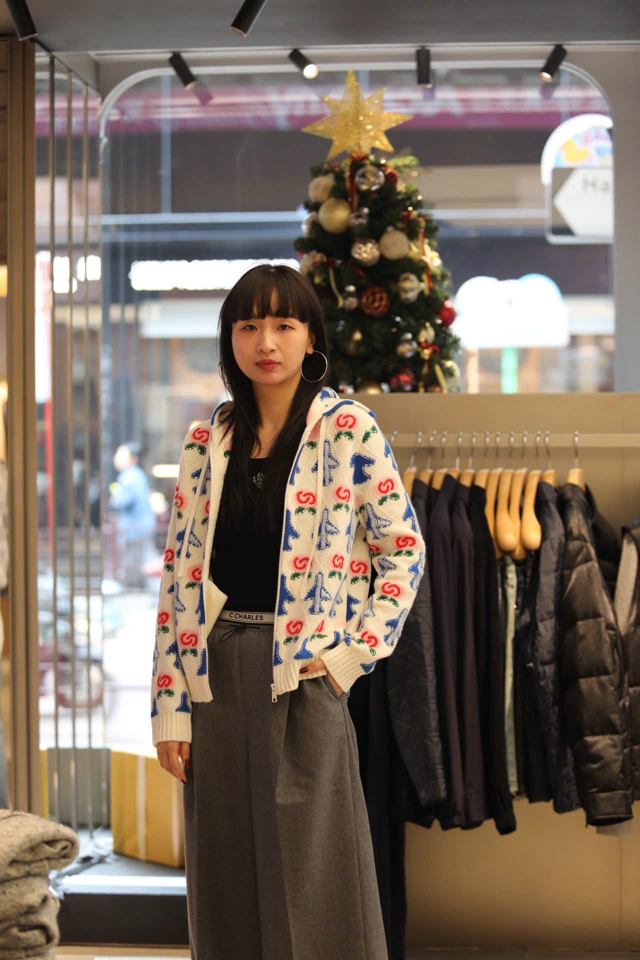  Áo khoác có mũ trắng kéo khóa họa tiết máy bay 