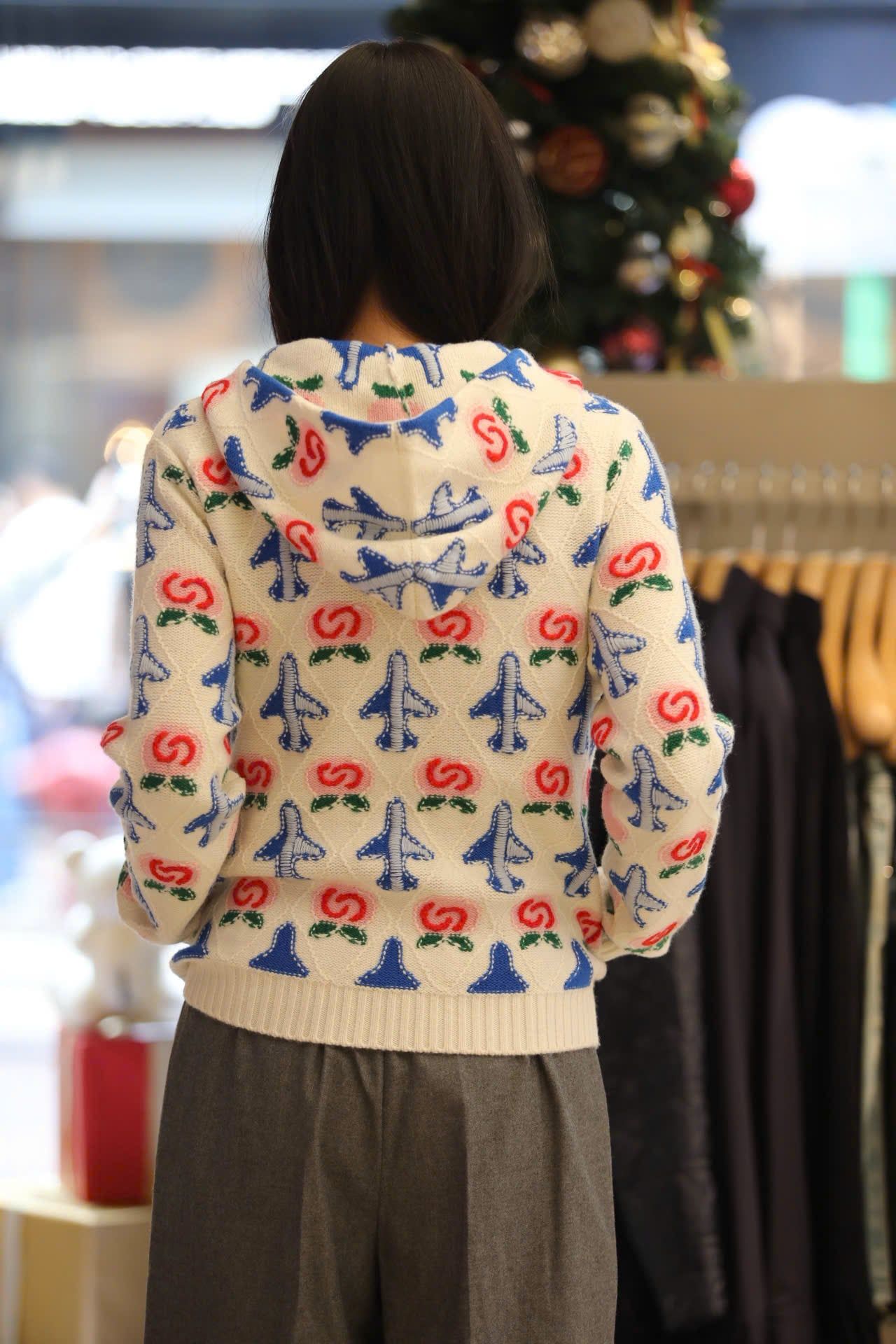  Áo khoác có mũ trắng kéo khóa họa tiết máy bay 