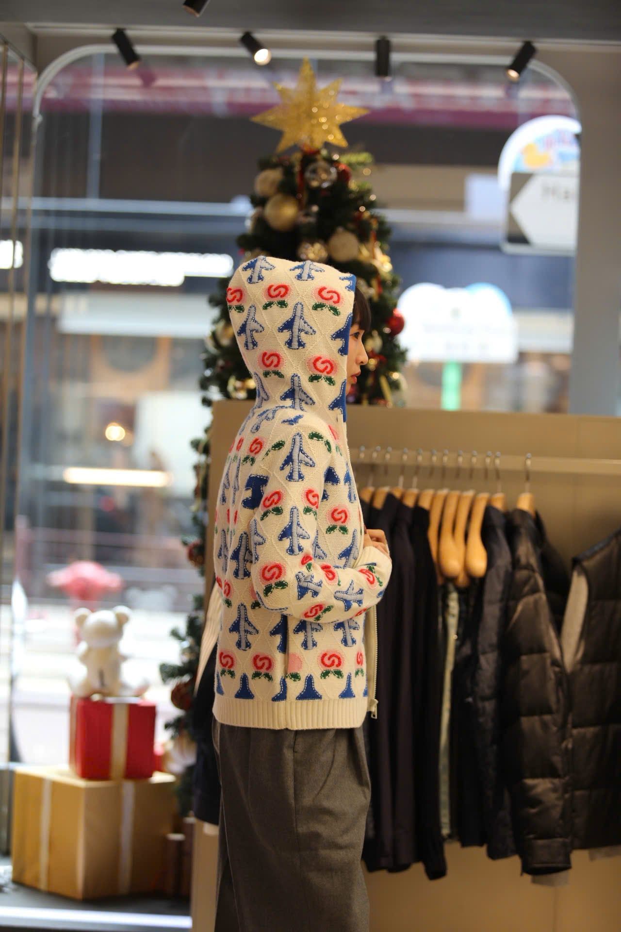  Áo khoác có mũ trắng kéo khóa họa tiết máy bay 