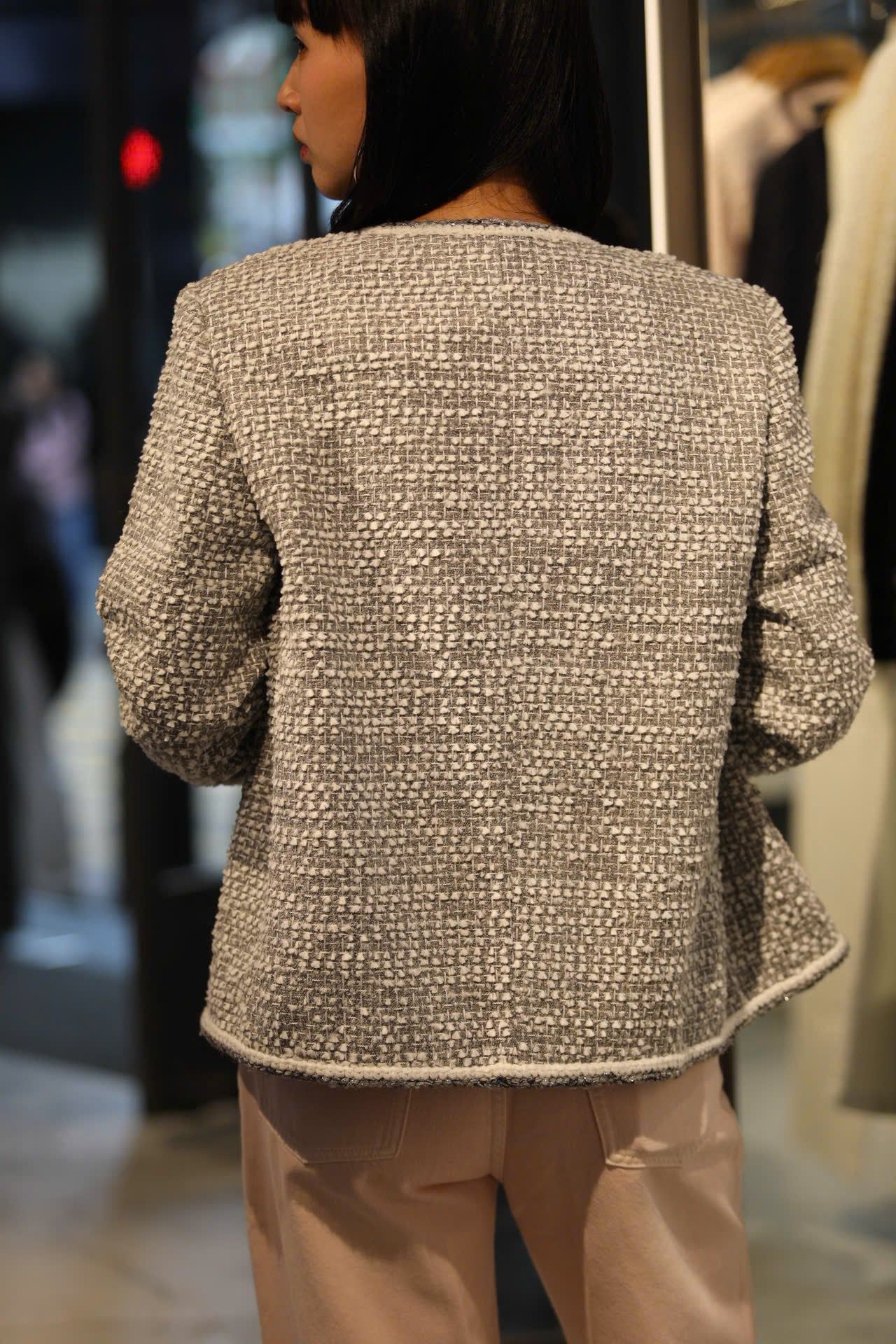  Áo tweed xám trắng 4 túi V 