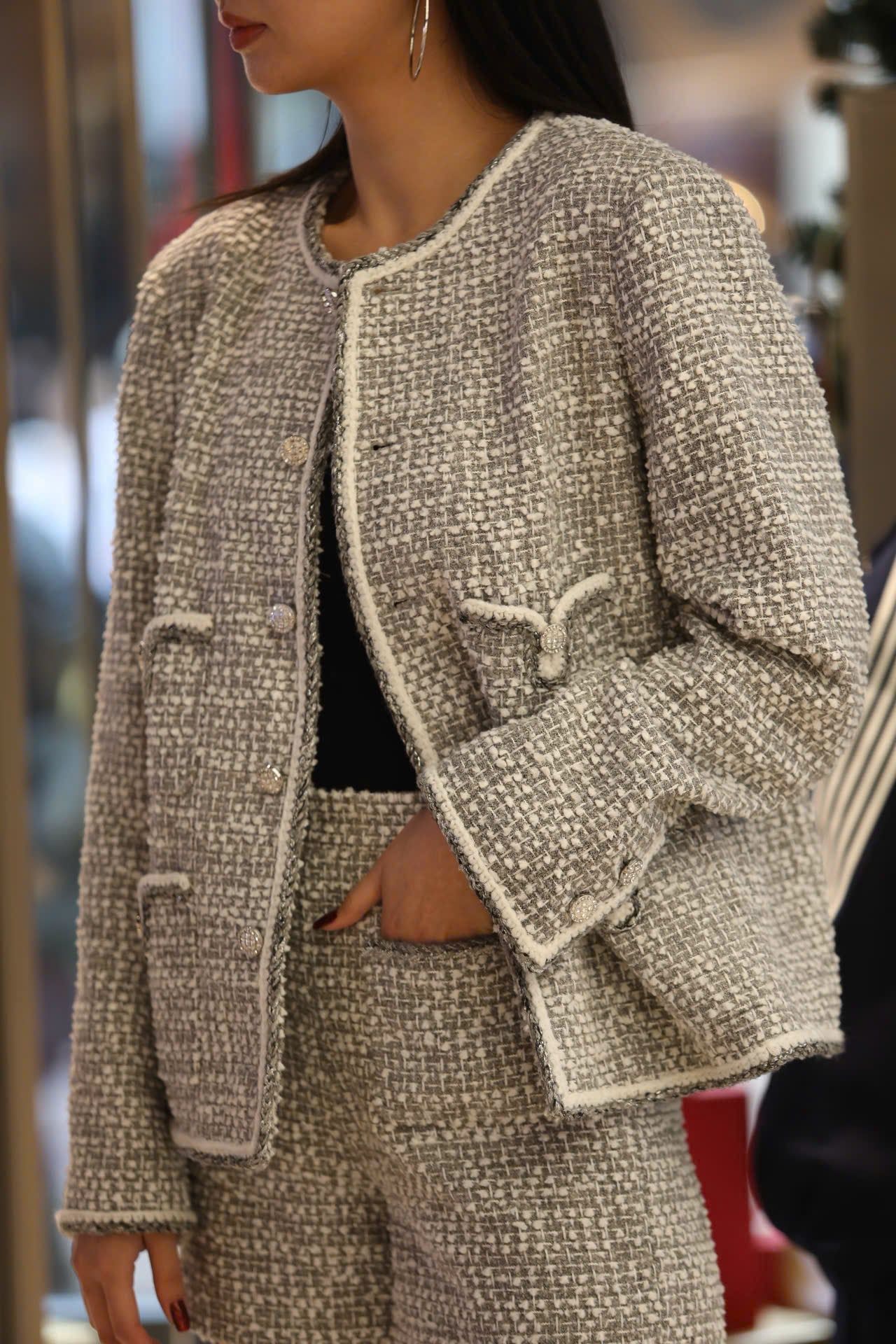  1.Quần sooc dạ tweed xám trắng 