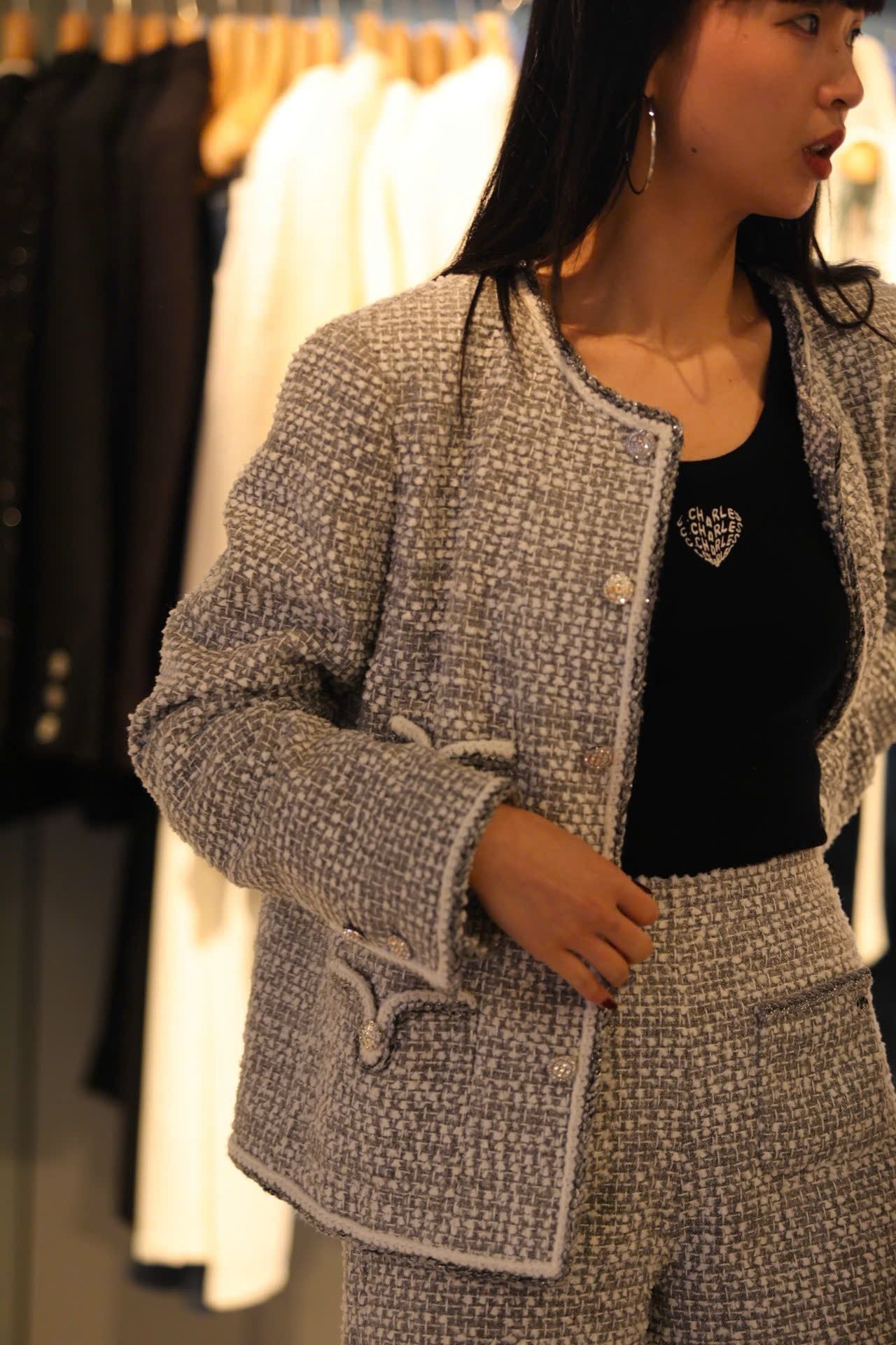  1.Quần sooc dạ tweed xám trắng 