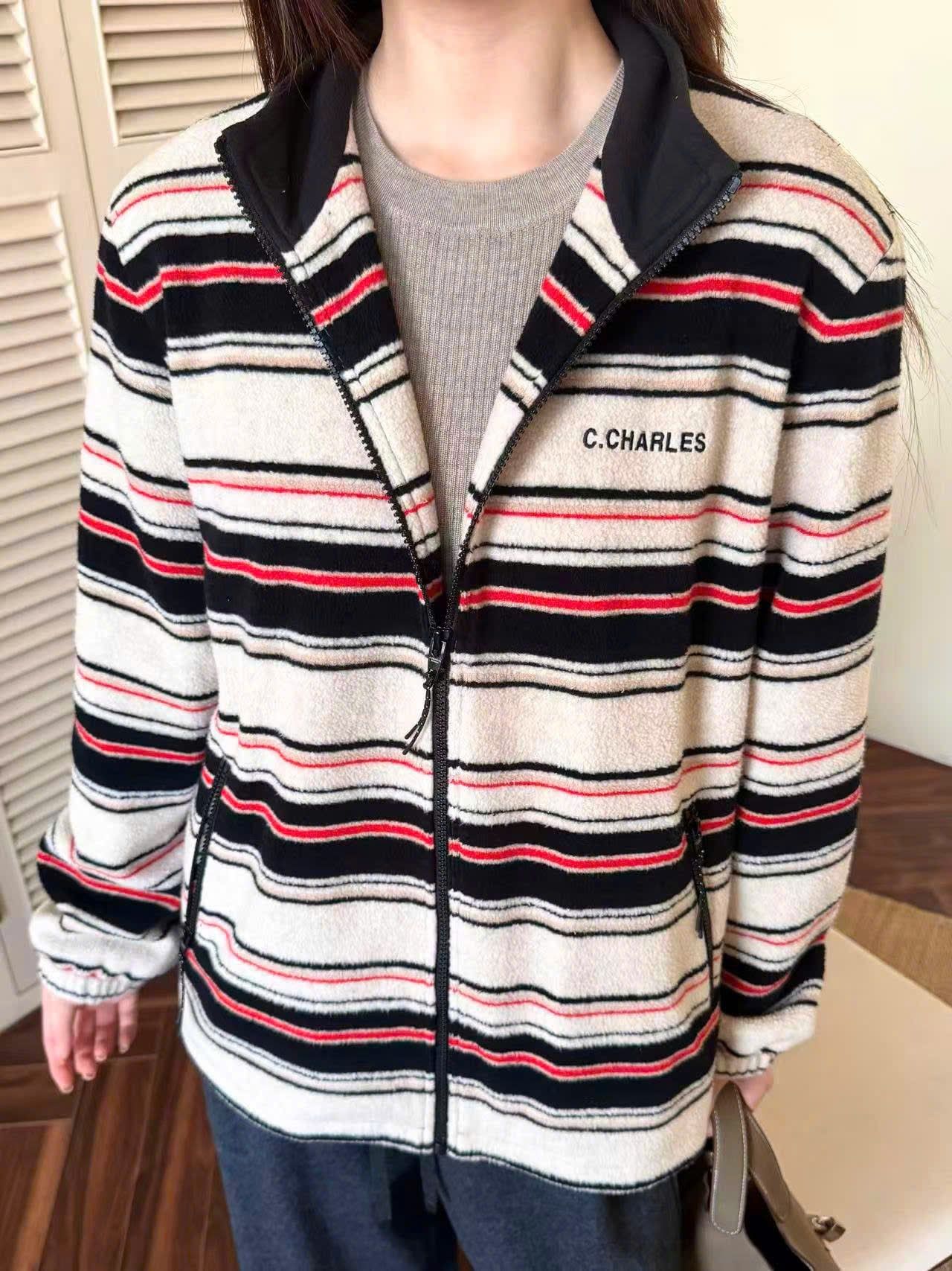  Áo khoác kẻ đỏ đen có mũ 