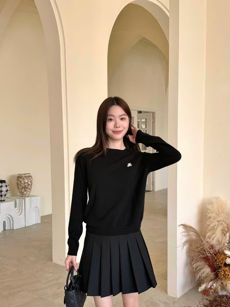  Áo len đen gấu trắng nhỏ 