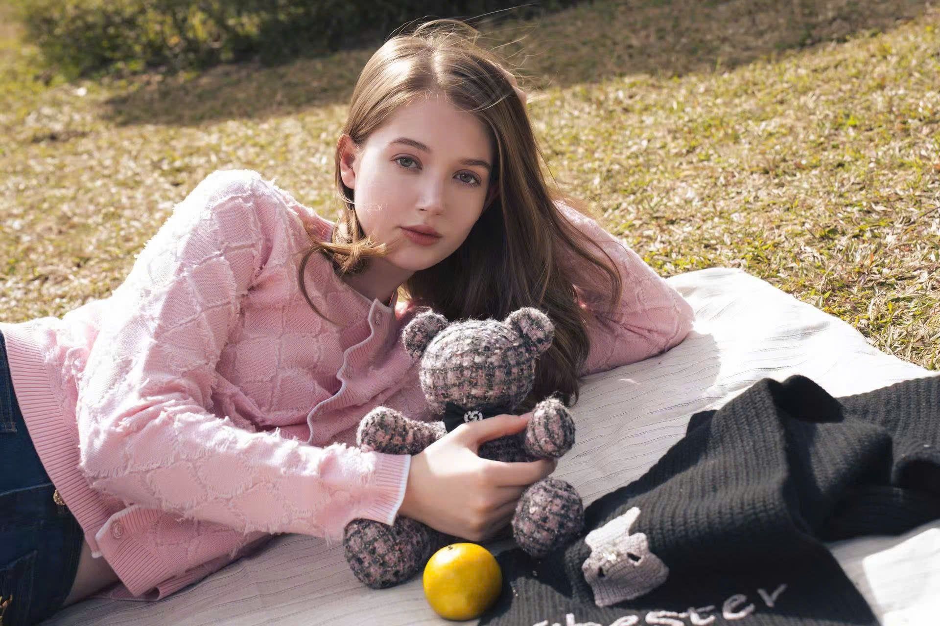  Áo CDG trám lông hồng pastel 