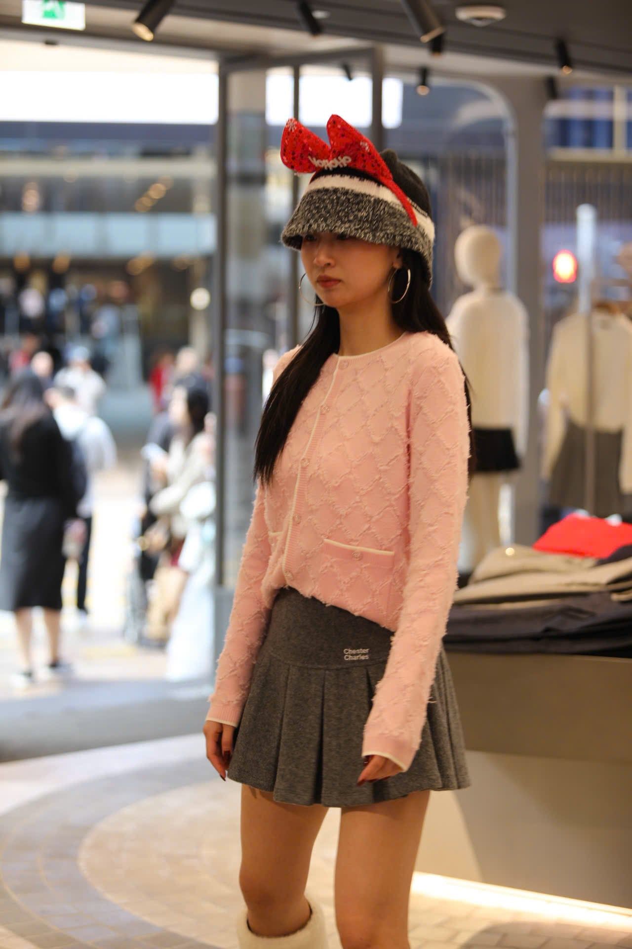  Áo CDG trám lông hồng pastel 