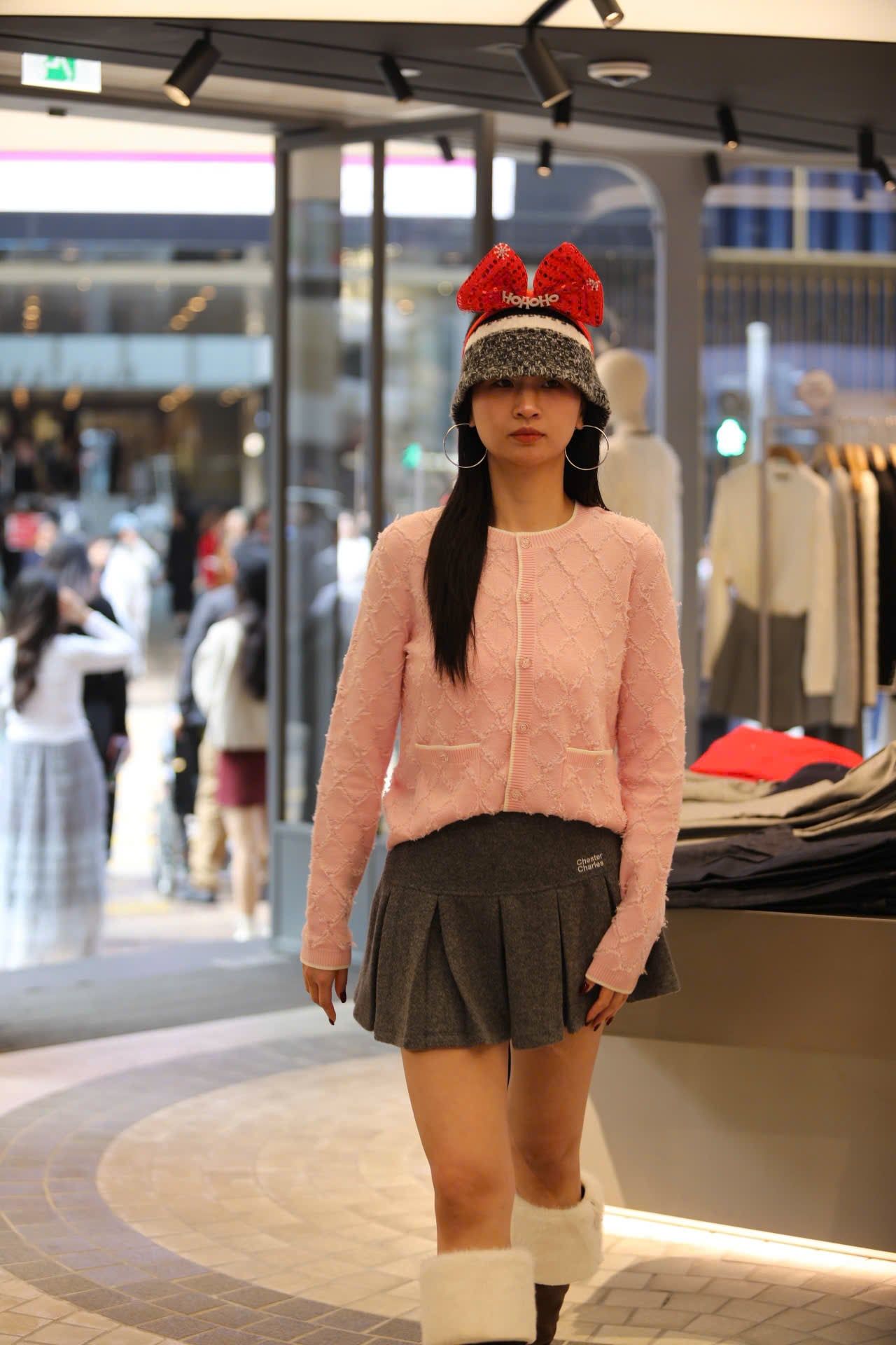  Áo CDG trám lông hồng pastel 