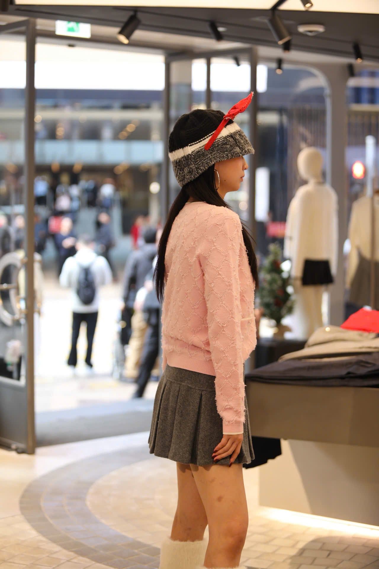  Áo CDG trám lông hồng pastel 