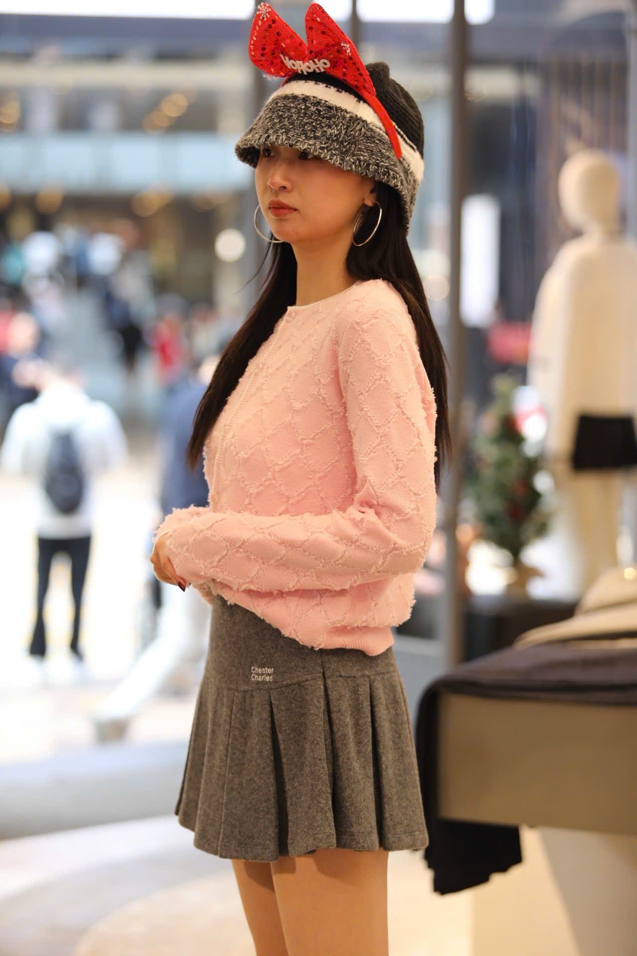  Áo CDG trám lông hồng pastel 