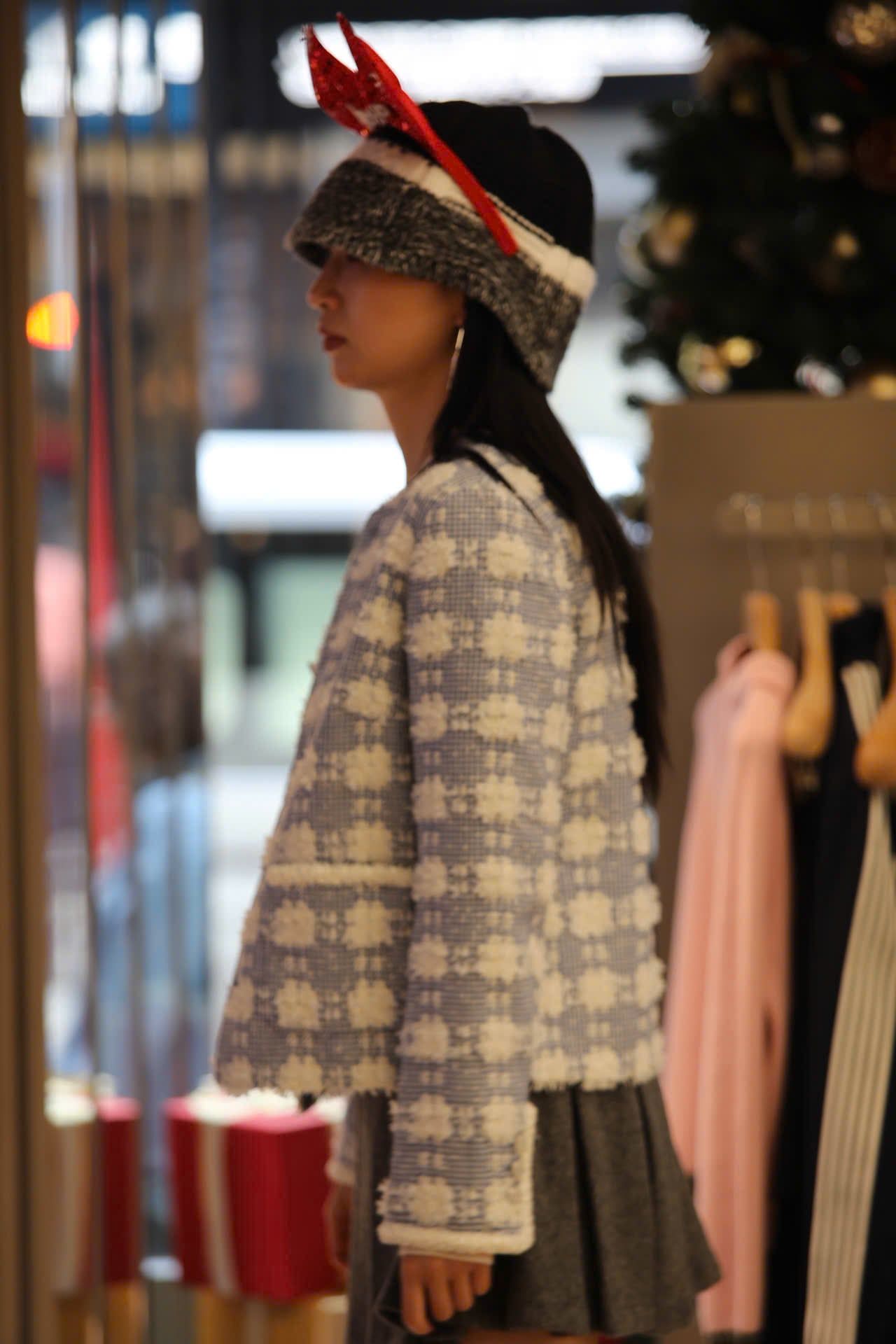  Áo tweed xanh hoa trắng 